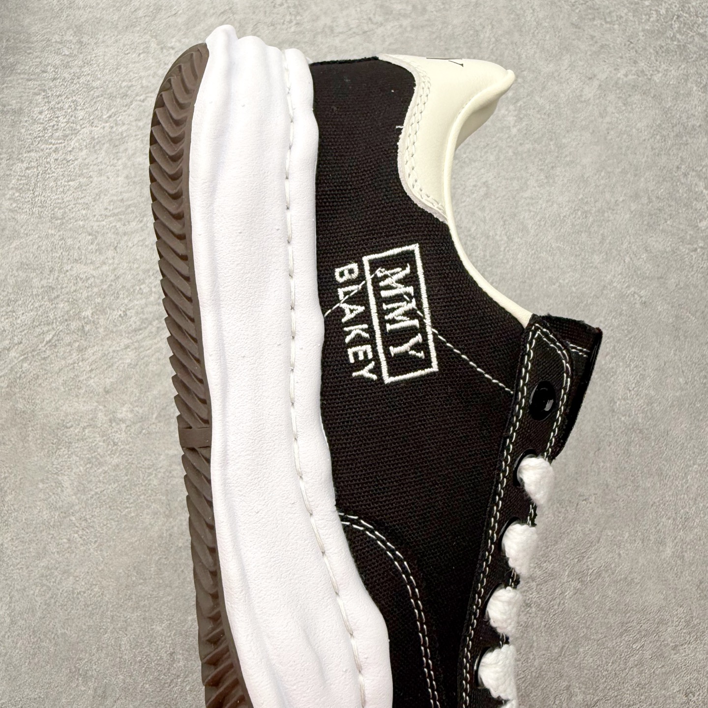 Maison Mihara Yasuhiro MMY "BLAKEY" OG Sole Low-top Sneaker