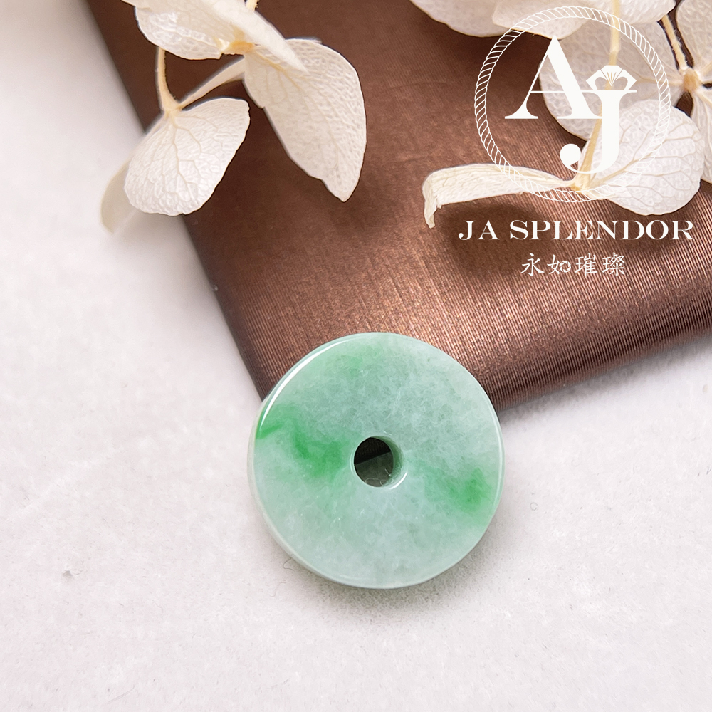 JN-3153 天然翡翠A玉 飄綠圓柱形小平安扣