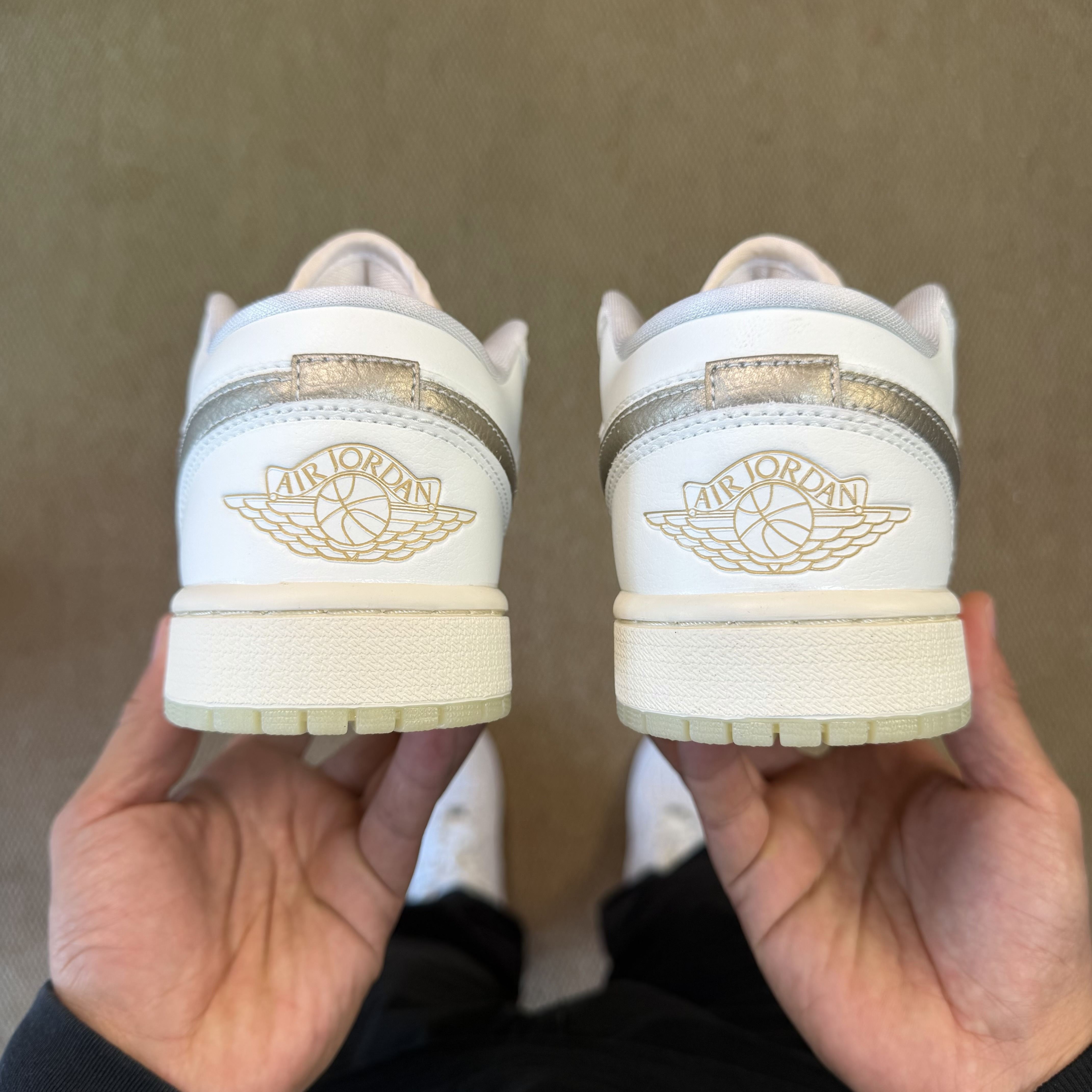 Nike Air Jordan AJ1 Low HV5157-100