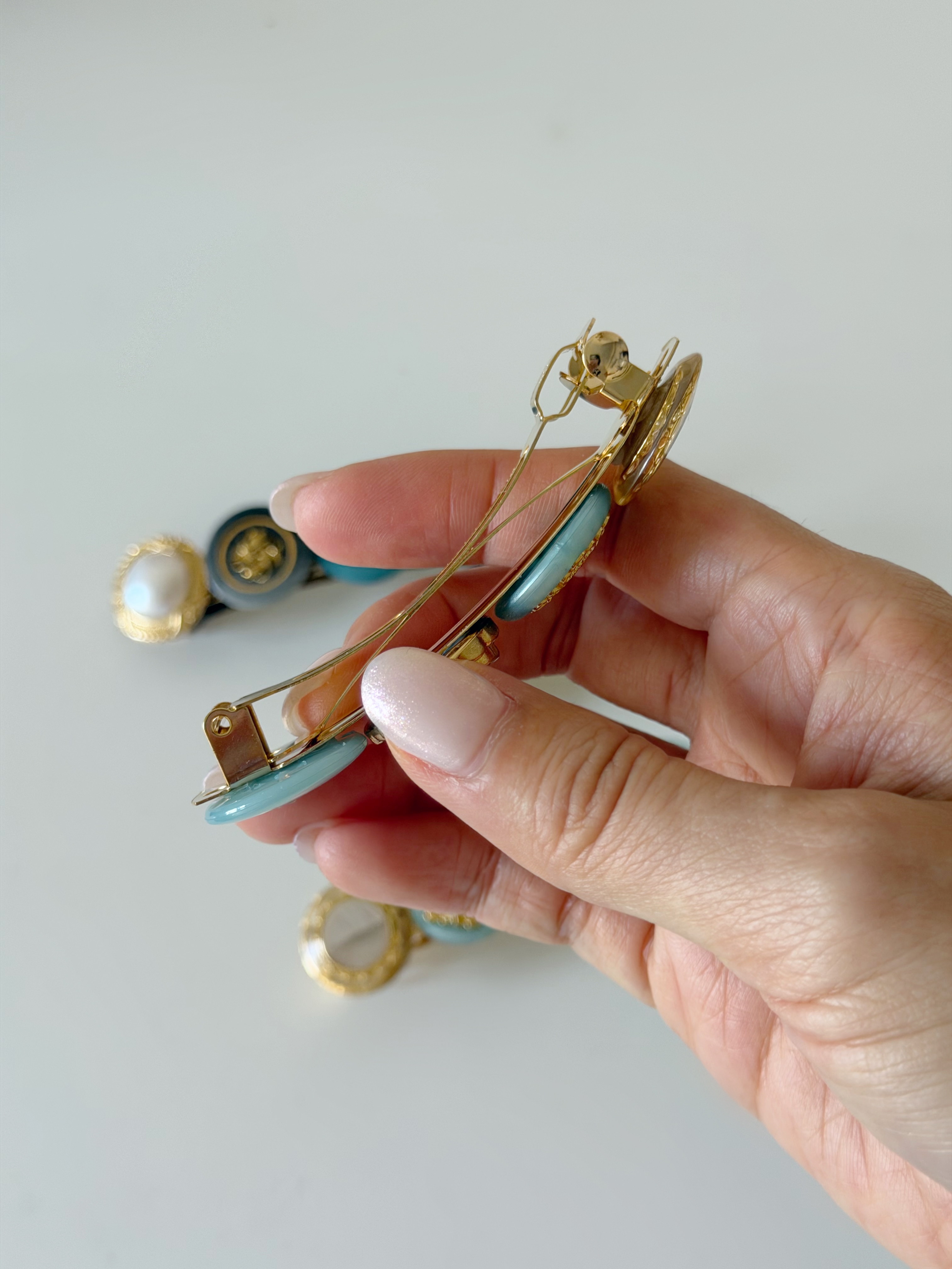 法式復古鈕扣一字彈簧髮夾8cm/2色 *現貨款