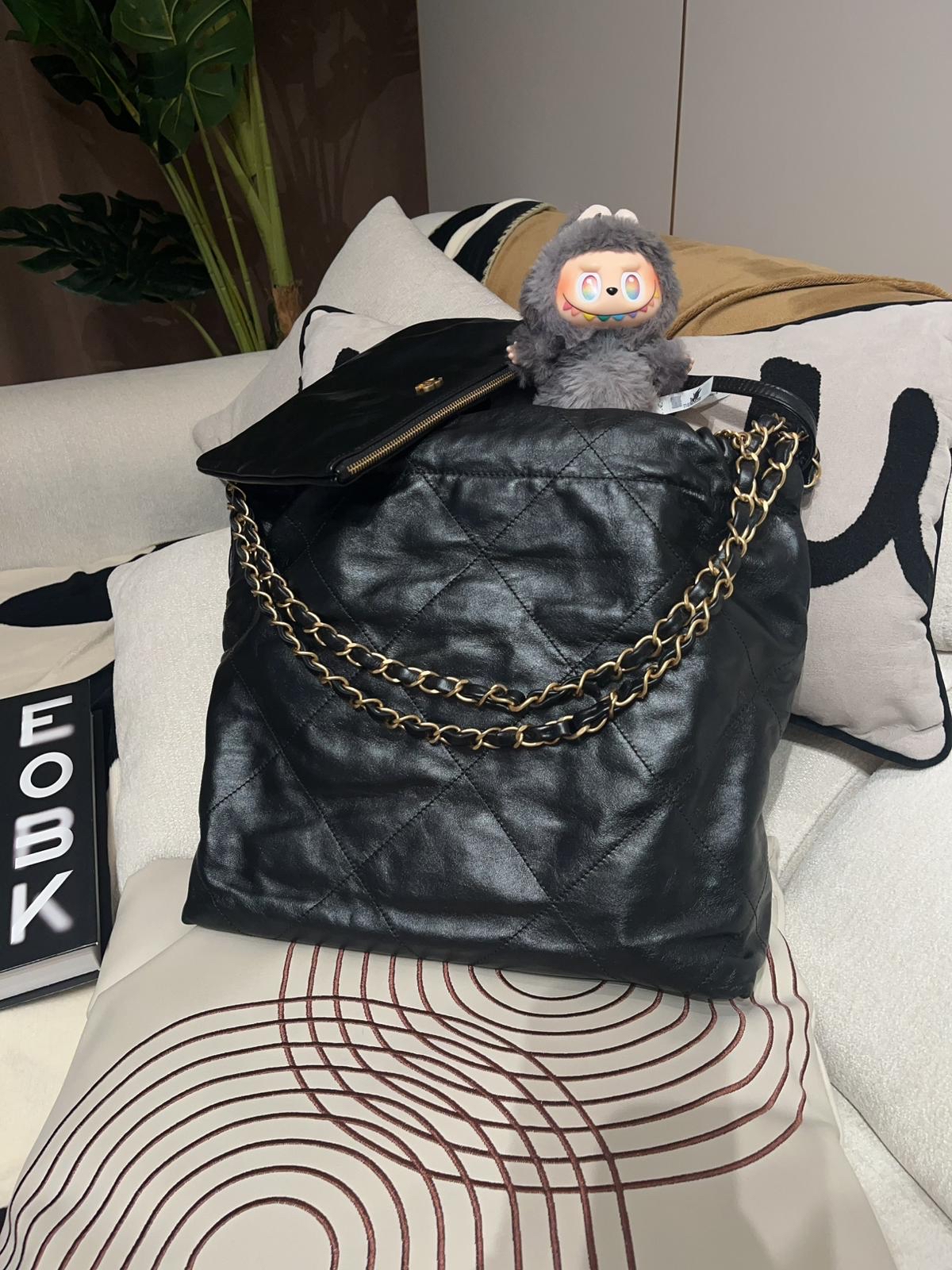 Chanel 22 Small AS1160 黑色牛皮，金鏈100%Uthentic, 98%New ✅晶片✅Dust bag✅Pouch