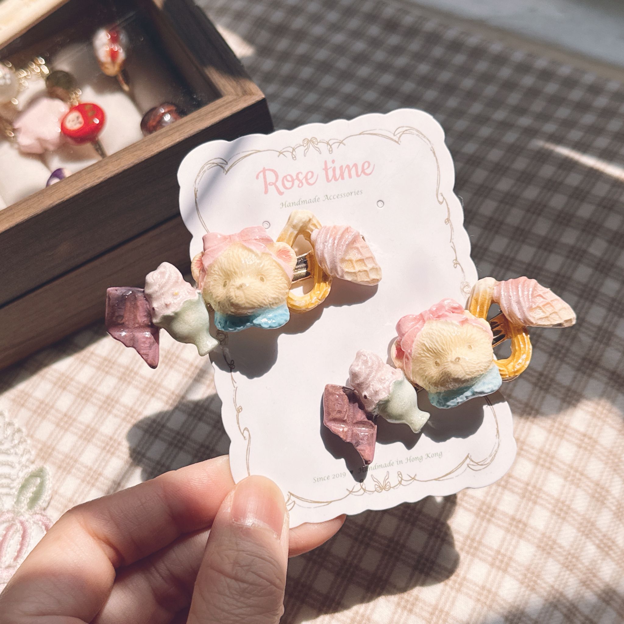 手繪 貪吃甜品小白熊🐻‍❄️髮夾 雪糕 🍦朱古力🍫