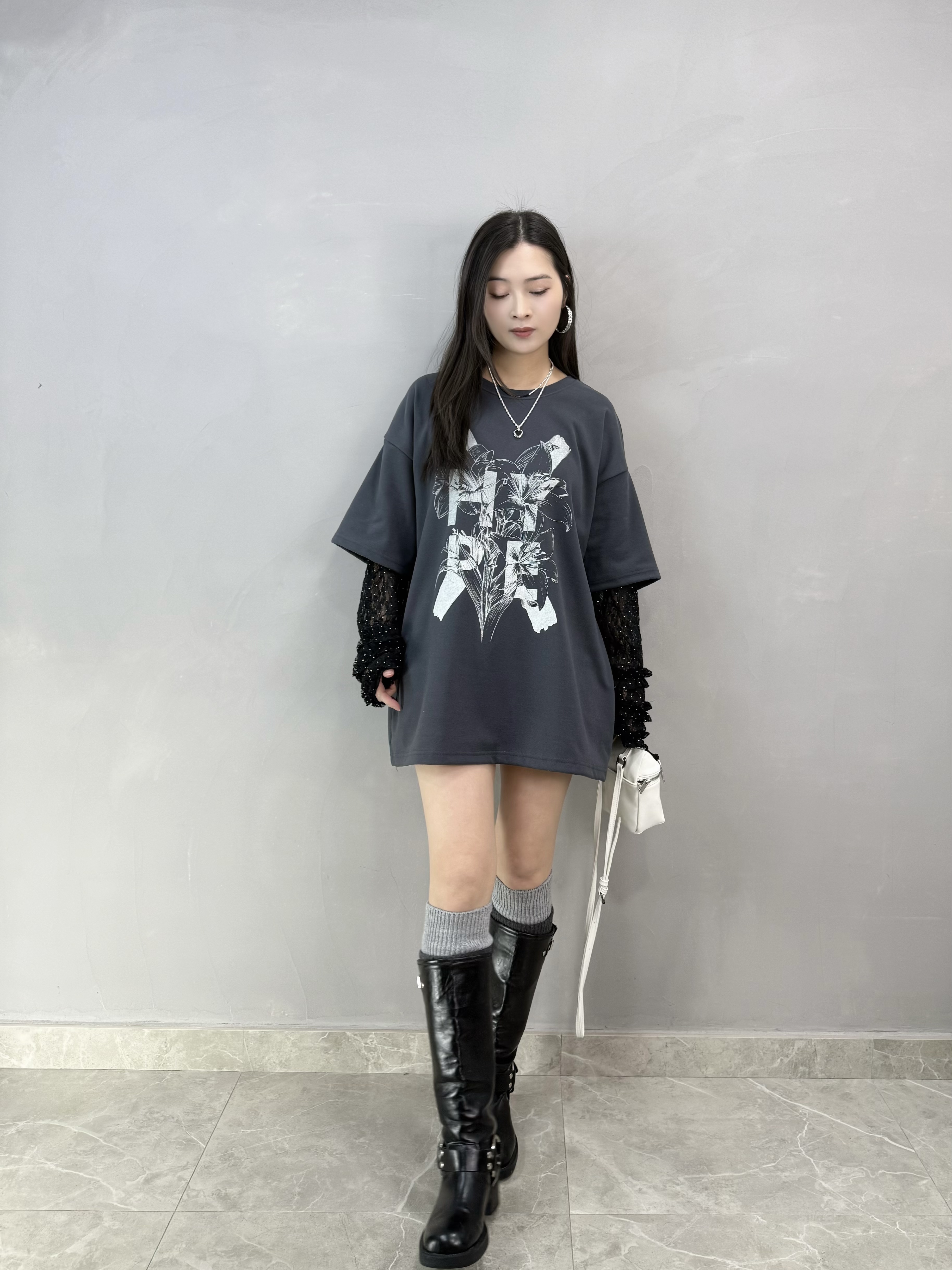 E68 lace袖花花print tee