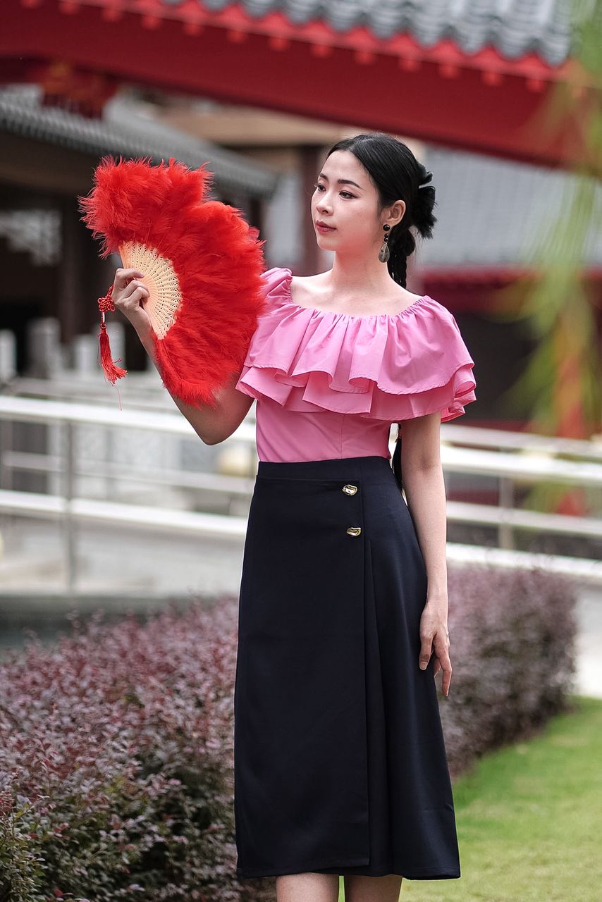 10141167 Ruffled Off-Shoulder Blouse 