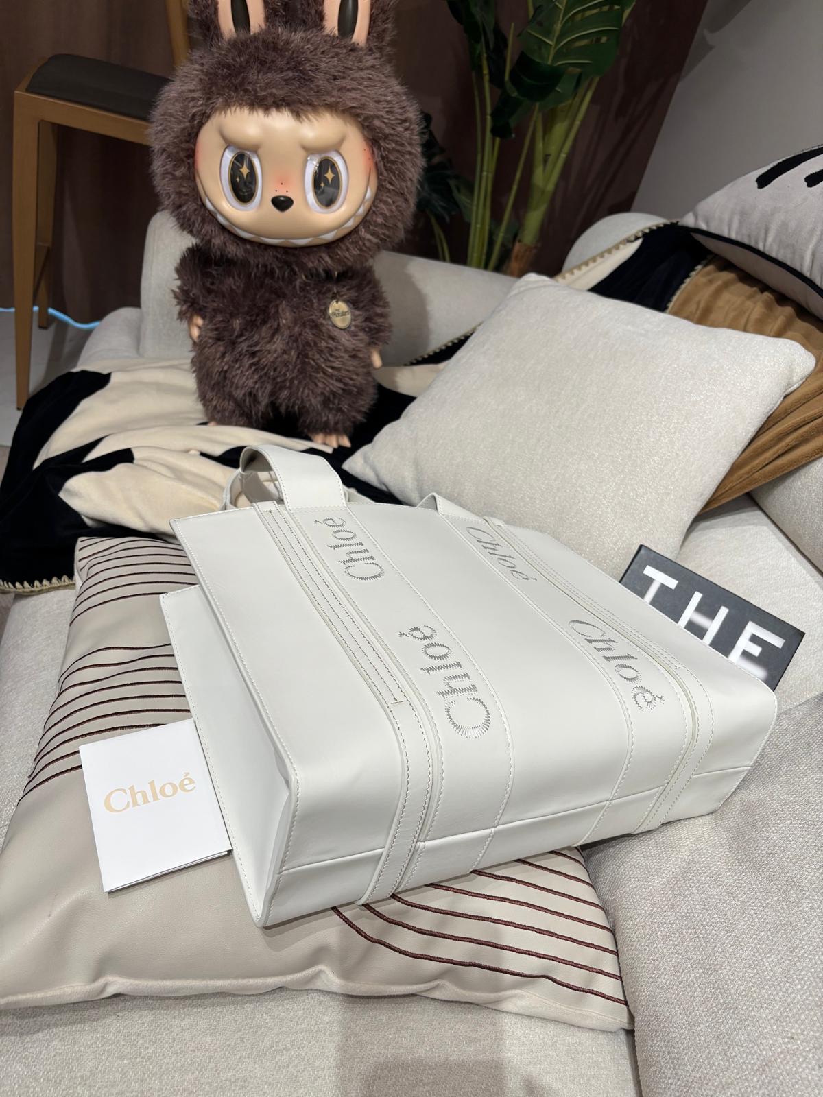 未使用品 Chloe woody medium tote calfskin  100%Authentic,Unused 未使用品 ✅tap✅dust bag 