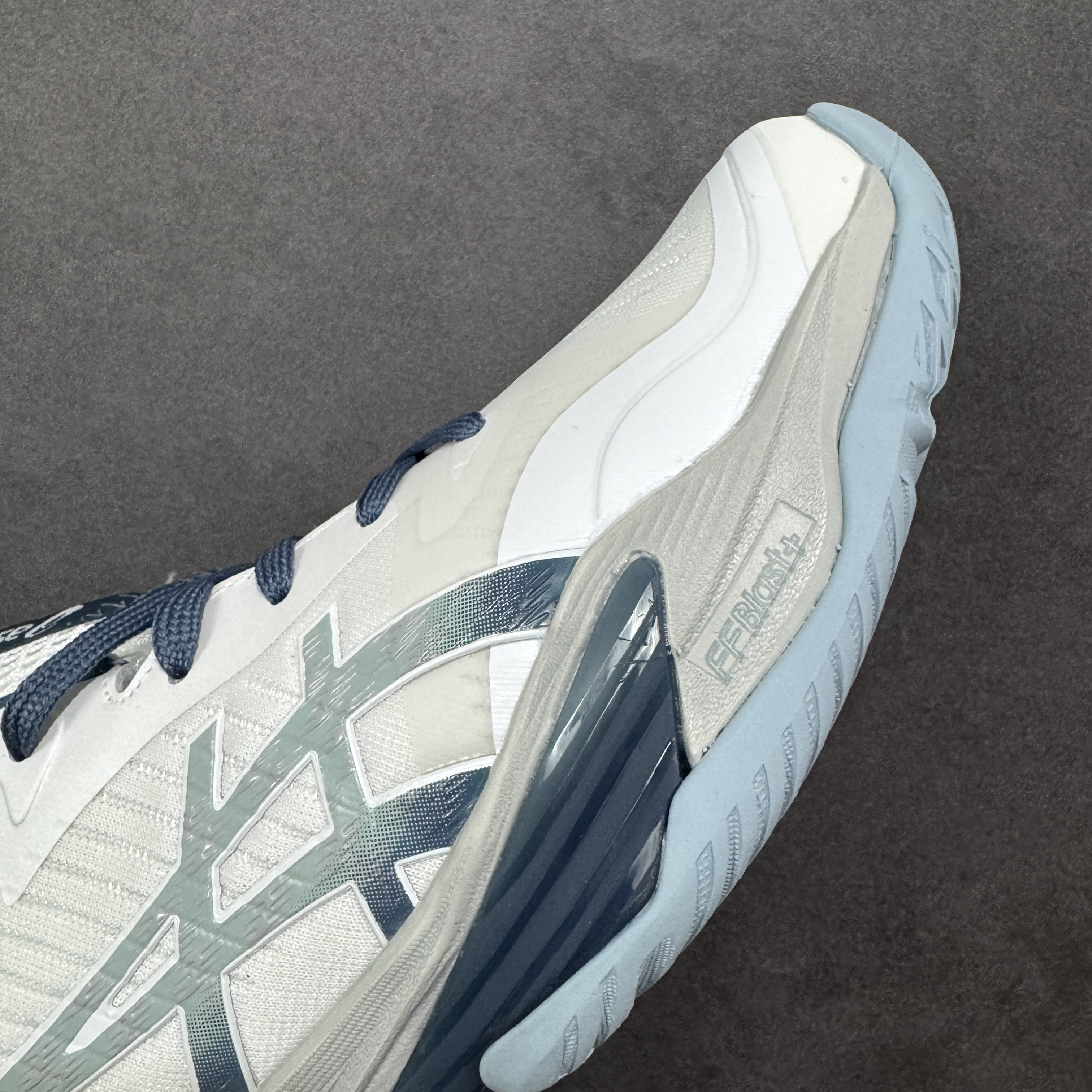 Asics Sky Elite FF 3