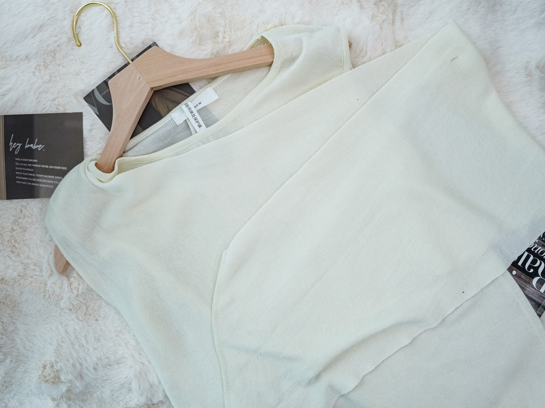 Multi-Way Draped Scarf-Neck Sleeveless Top ‖ 可多种穿法围巾领垂坠无袖上衣 KR0177741