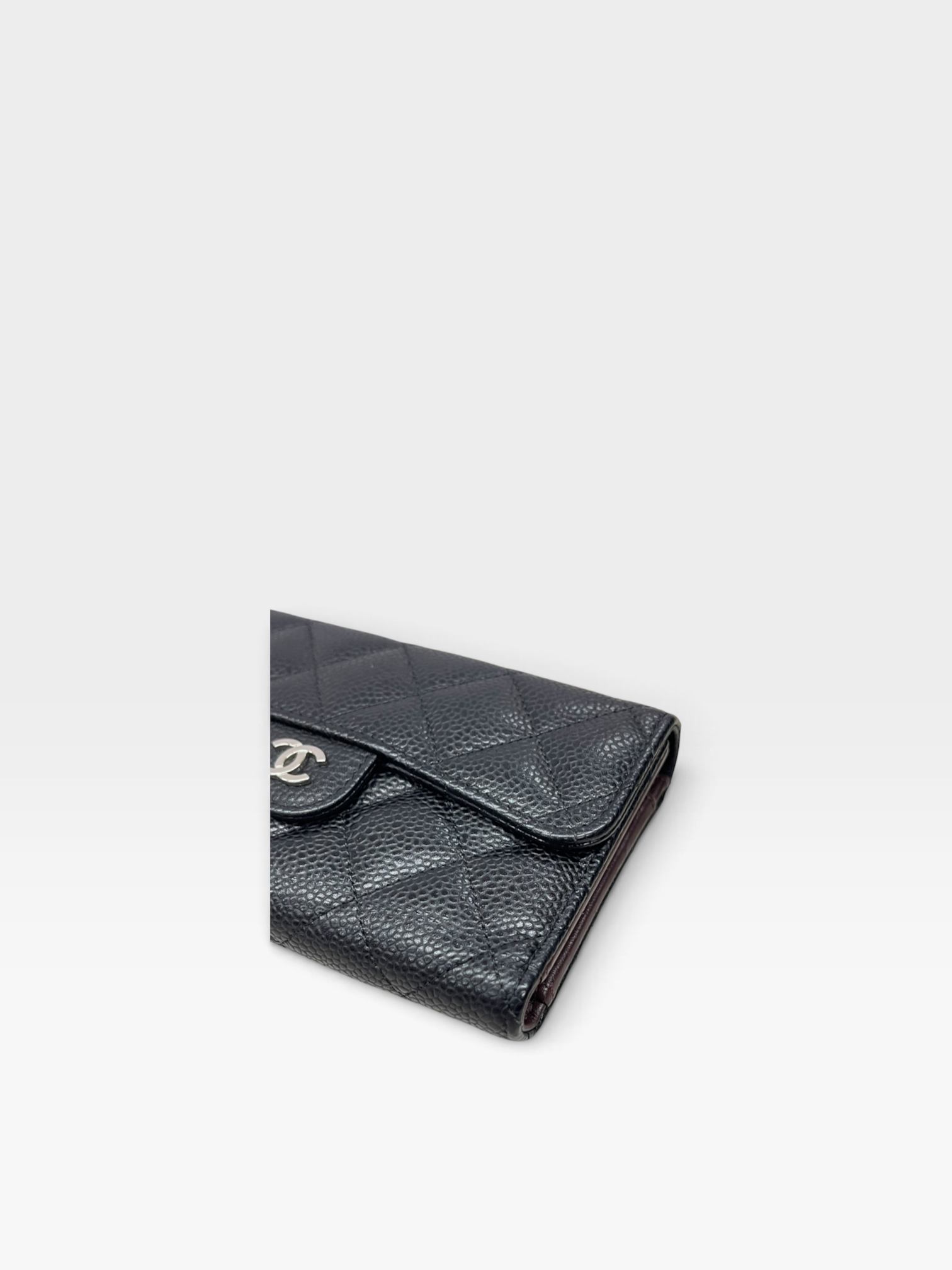 Pre-Owned CHANEL Flap Wallet / Product Code: 091012