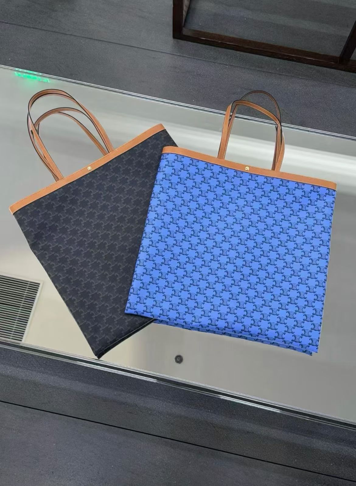 預購 💫💫💫 Celine 專櫃 FLAT SHOPPER大號tote bag 巴黎代購價