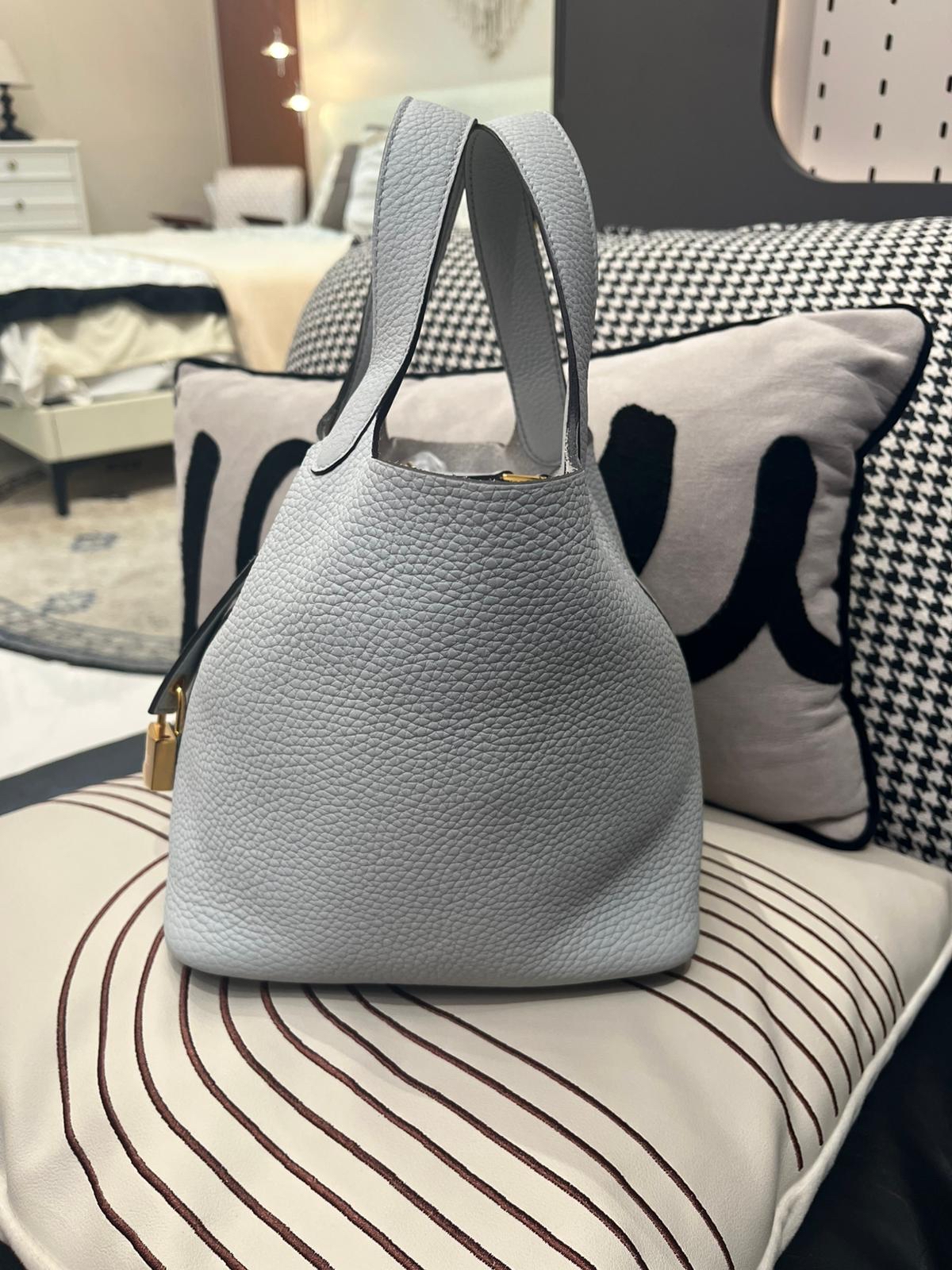 Hermes Picotin 18 Stamp B 聖杯藍金扣 100%Authentic, 95%New ✅收據副本✅Key Lock✅Dust bag