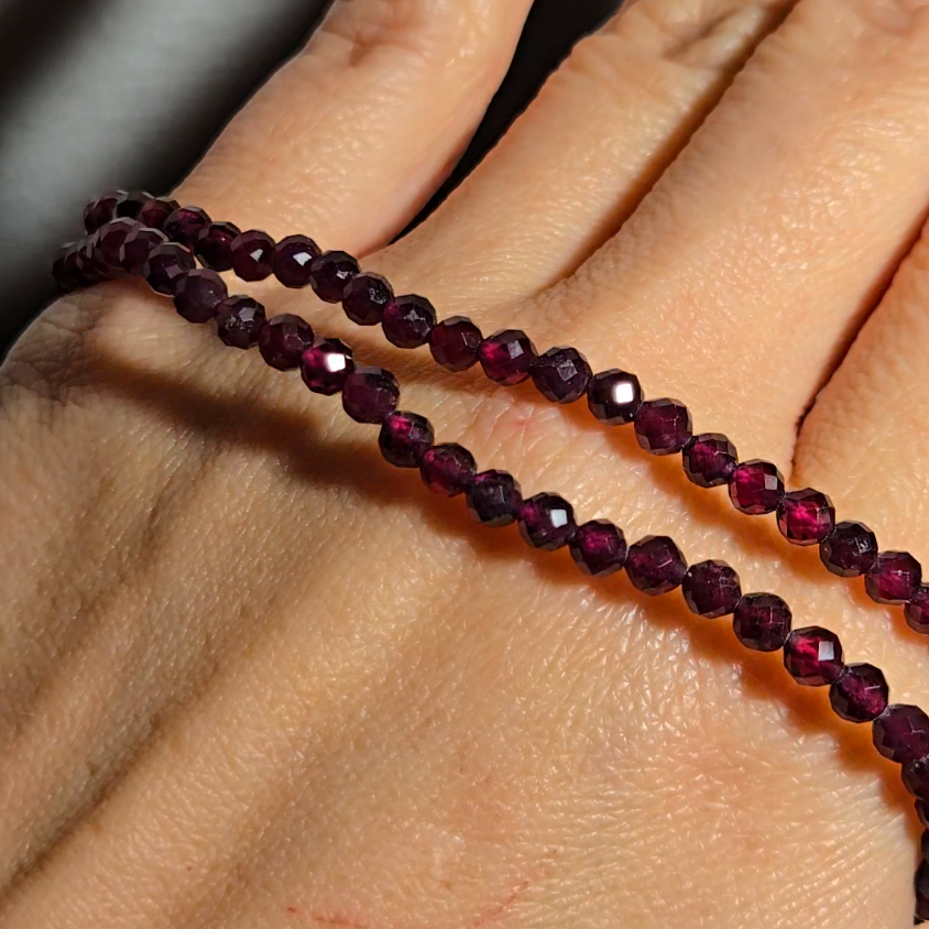 Faceted garnet 3.5mm bead bracelets - GAR154