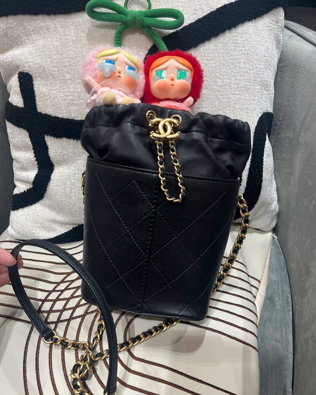 Chanel drawstring bag bucket bag 黑色荔枝牛皮  100%Authentic ,98%new ✅收據✅card✅塵袋✅box