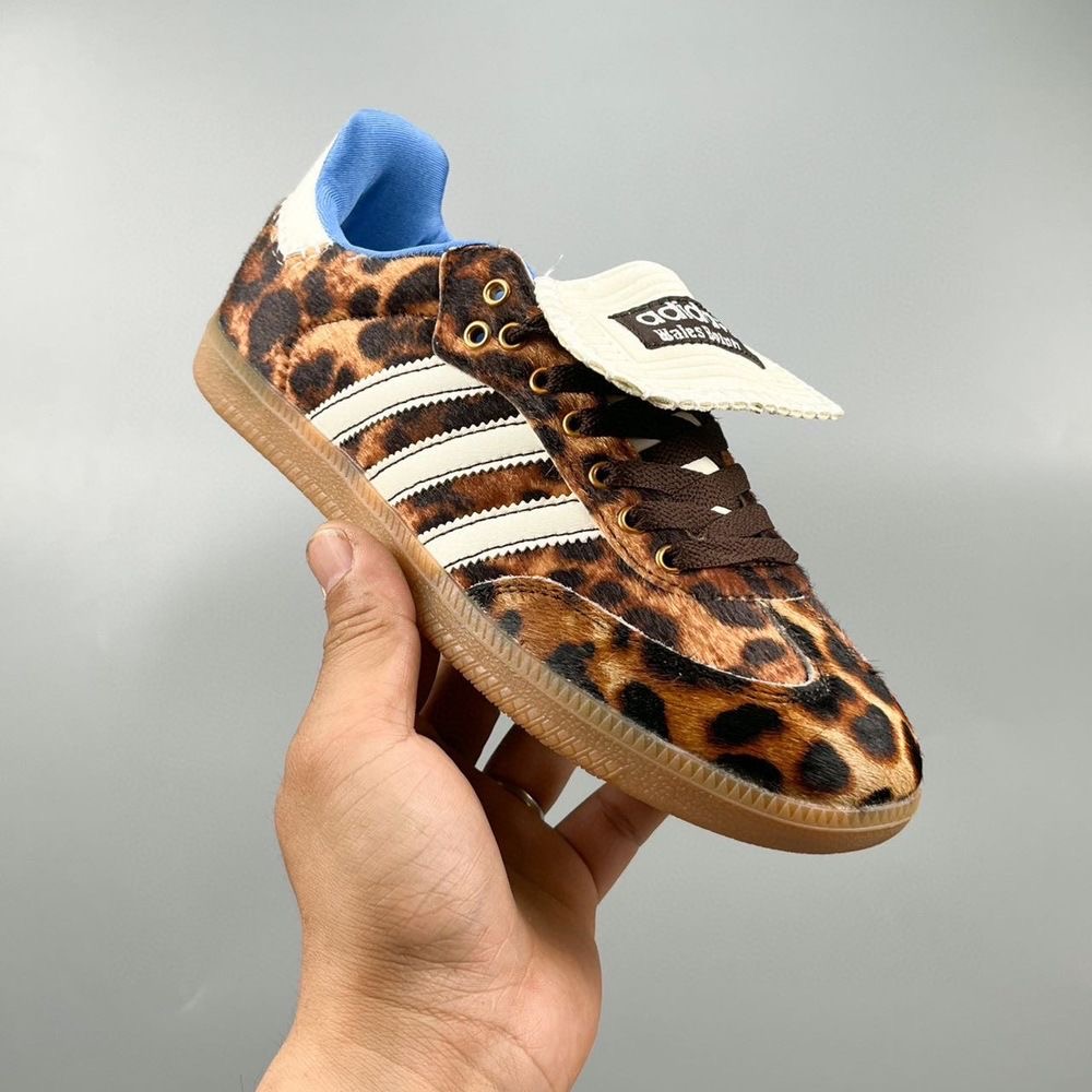 0711 AD 成人款鞋