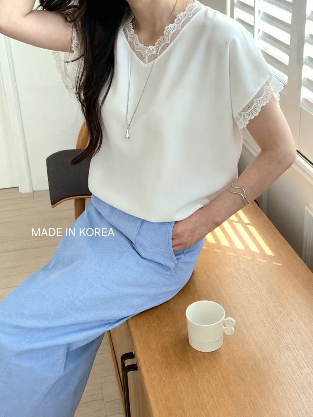 G6365 韓國🇰🇷V領lace top