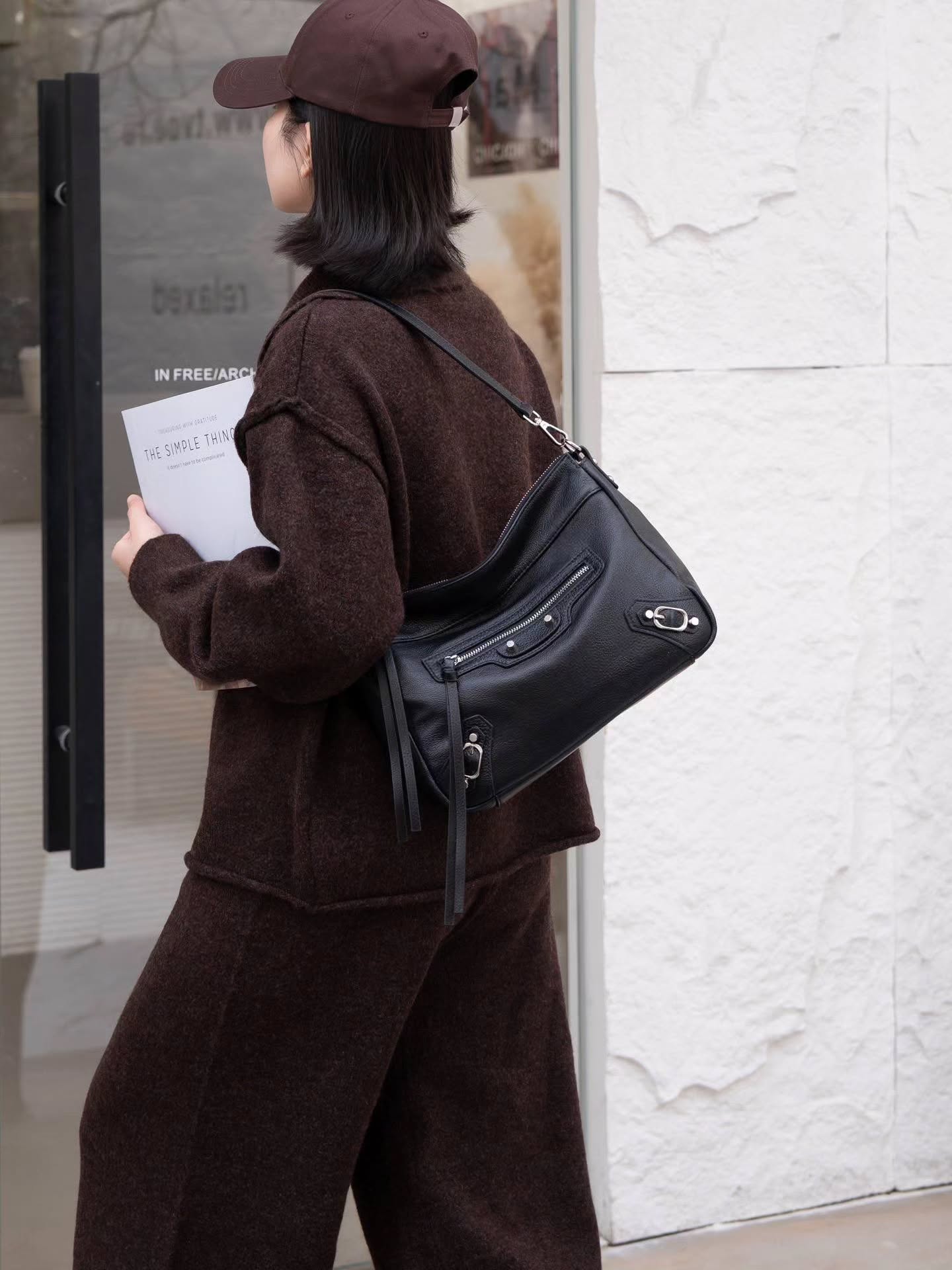 99-78# 🆕新款大号机车包 头层牛皮自然摔🇨🇳