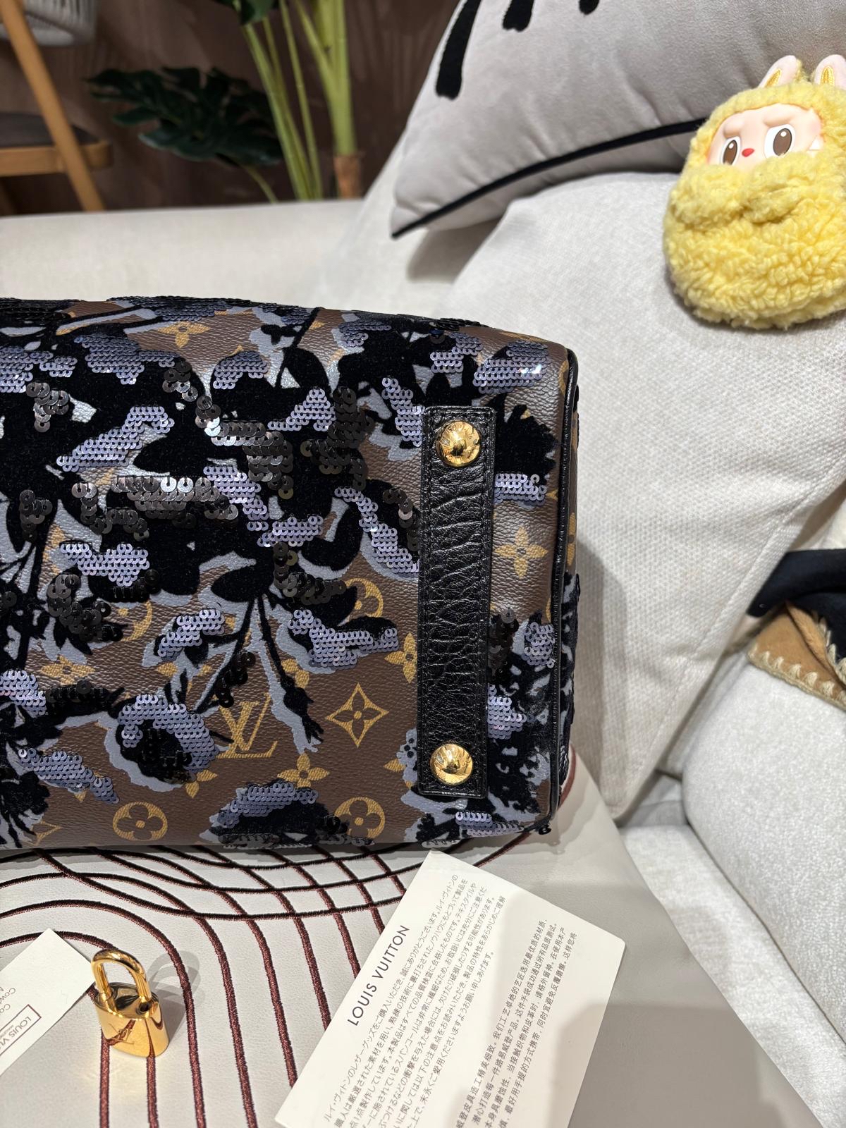 Lv speedy 30 Fleur De Jais Sequin 限量款 100%Authentic,98%new  ✅鎖，鎖匙✅塵袋