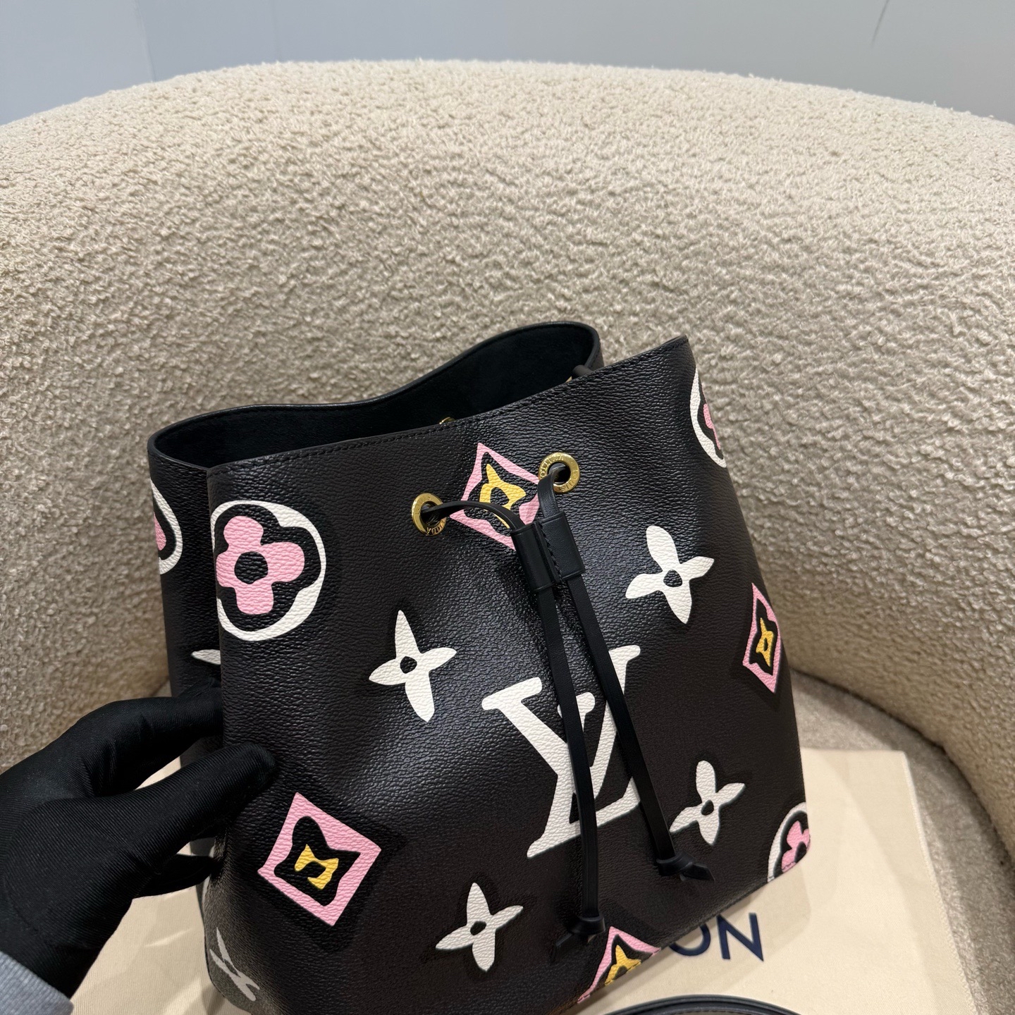 Pre owned LV bucket 