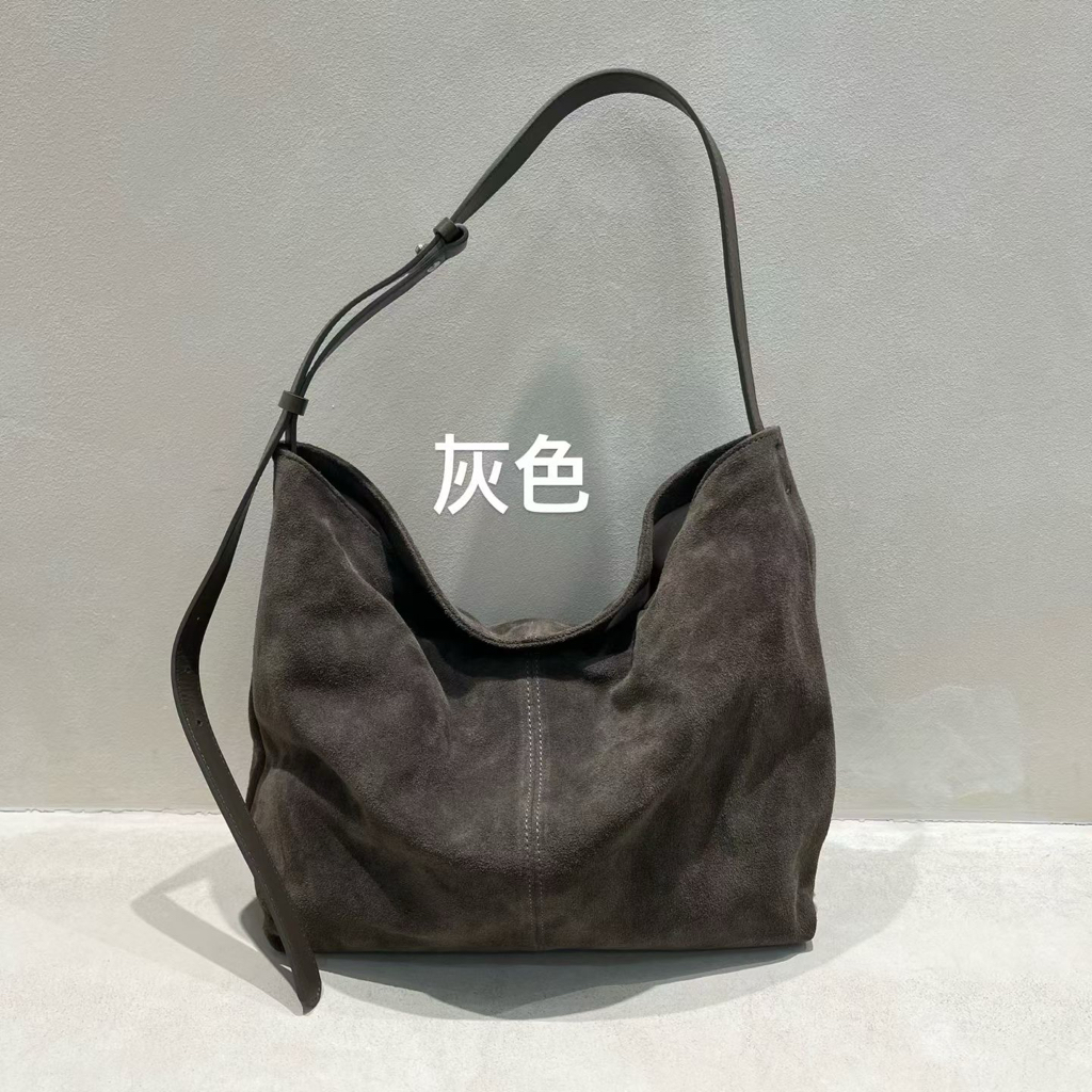 【新品牌Lampas】預訂_Minimal Suede Square Shoulder Bag By Lampas