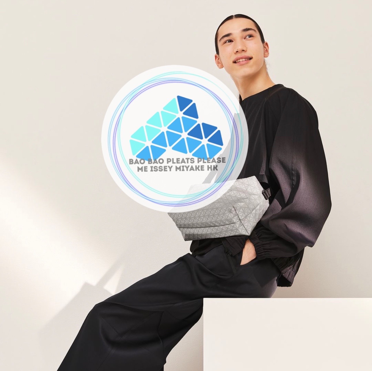 Kuro 相機包型斜孭袋反光銀色saddle crossbody bag Reflector silver 