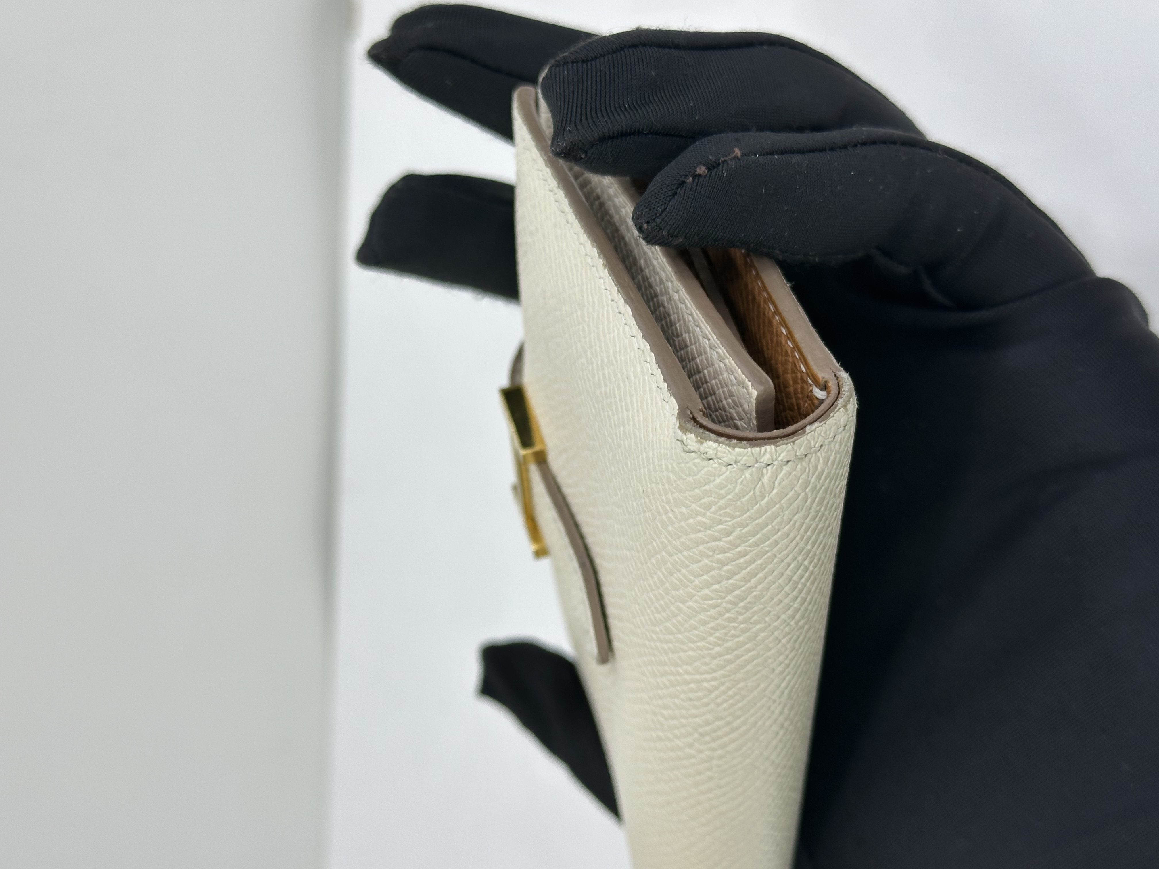 直播貨品 |  [1個-$100 2個-$300]stamp b / GG03