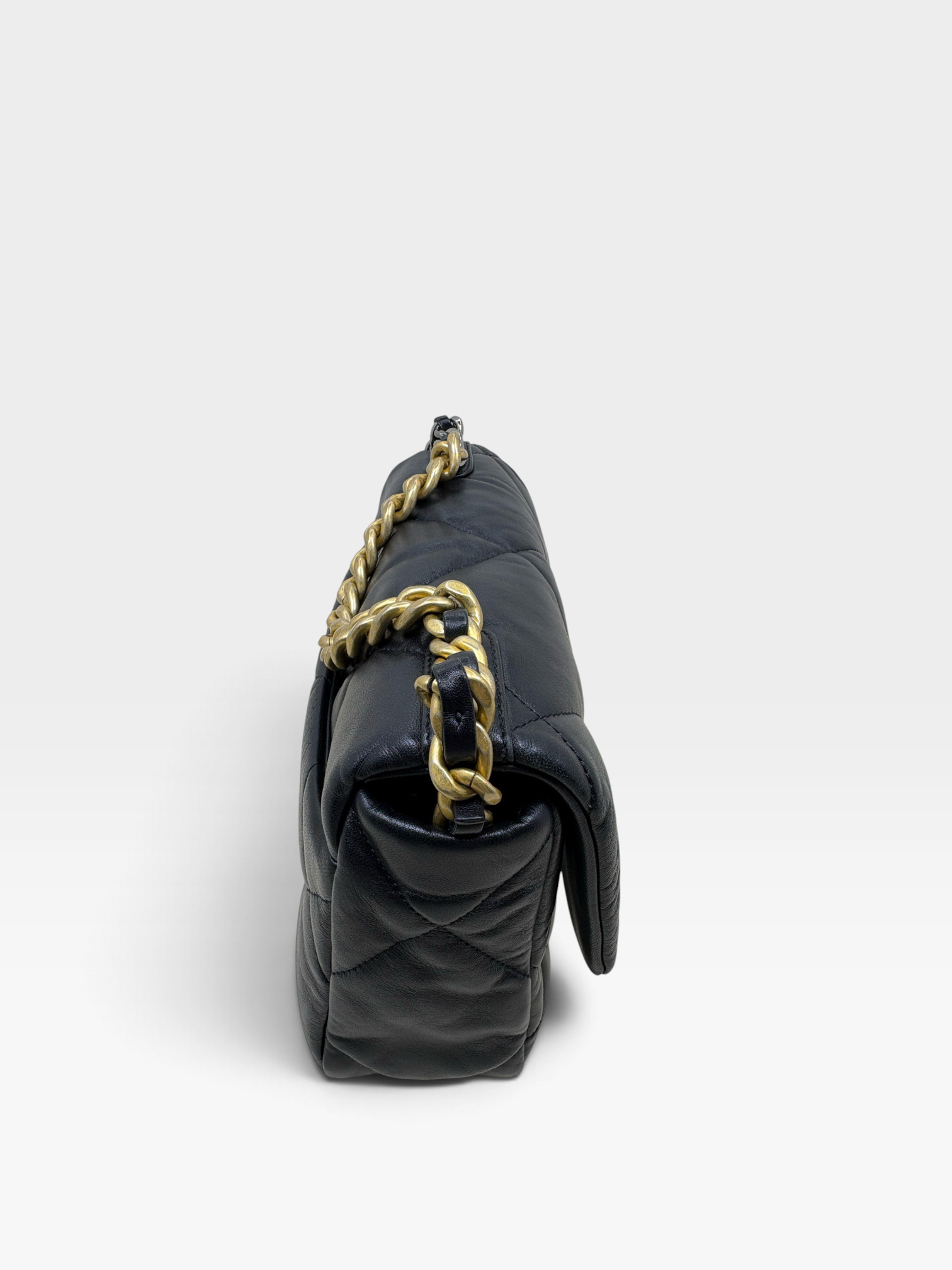 Pre-Owned CHANEL C19 Bag / Product Code: K093006