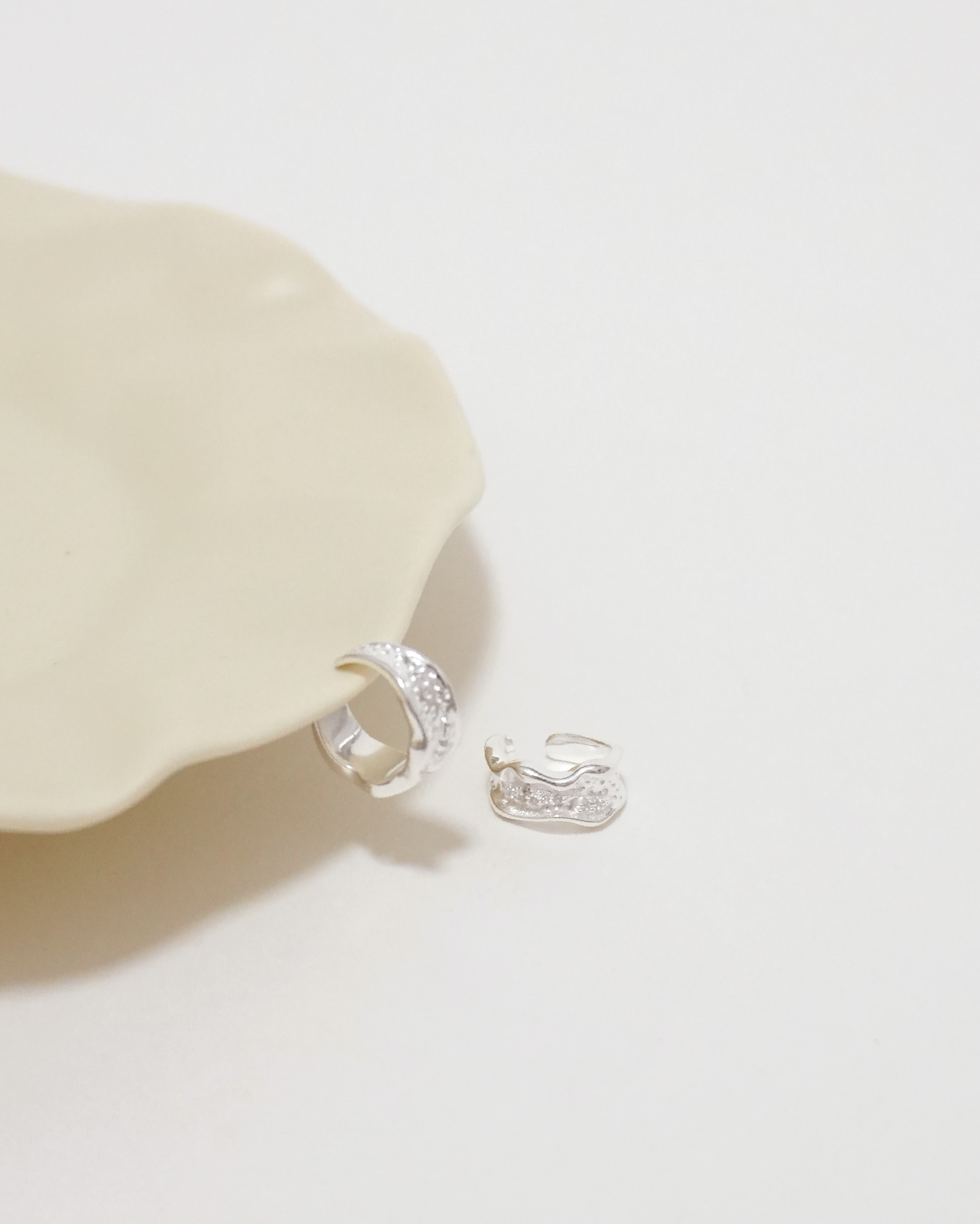 Rippled Moon Ear Cuff