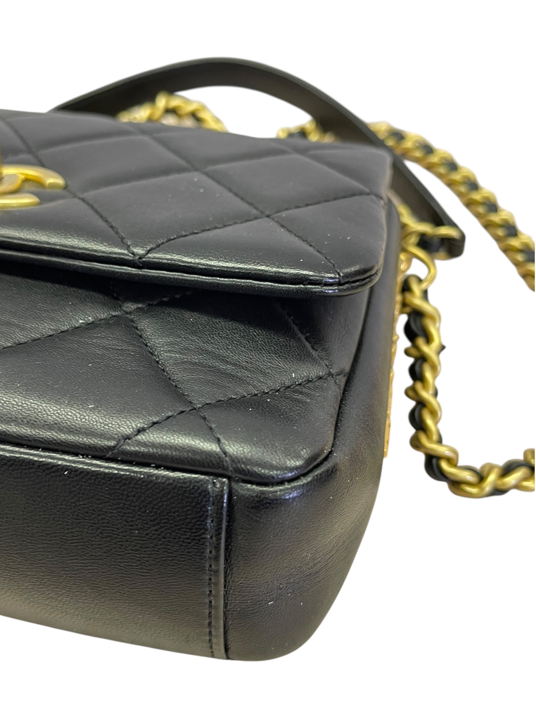 Pre-Owned CHANEL Flap Bag / Product Code: 082707