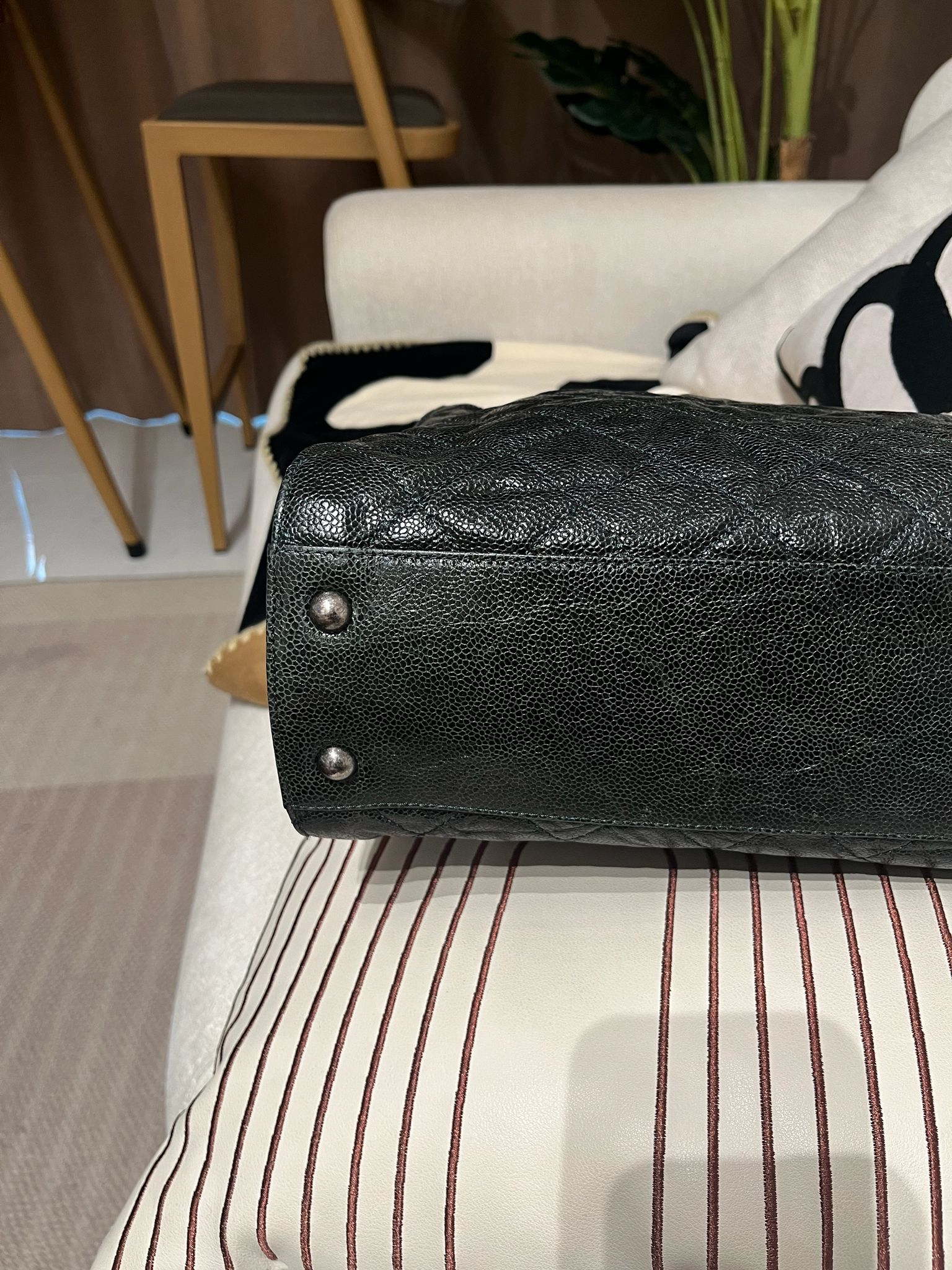 Chanel shoulder bag 牛皮復古銀扣 100%Authentic,95%new ✅貼✅dust bag