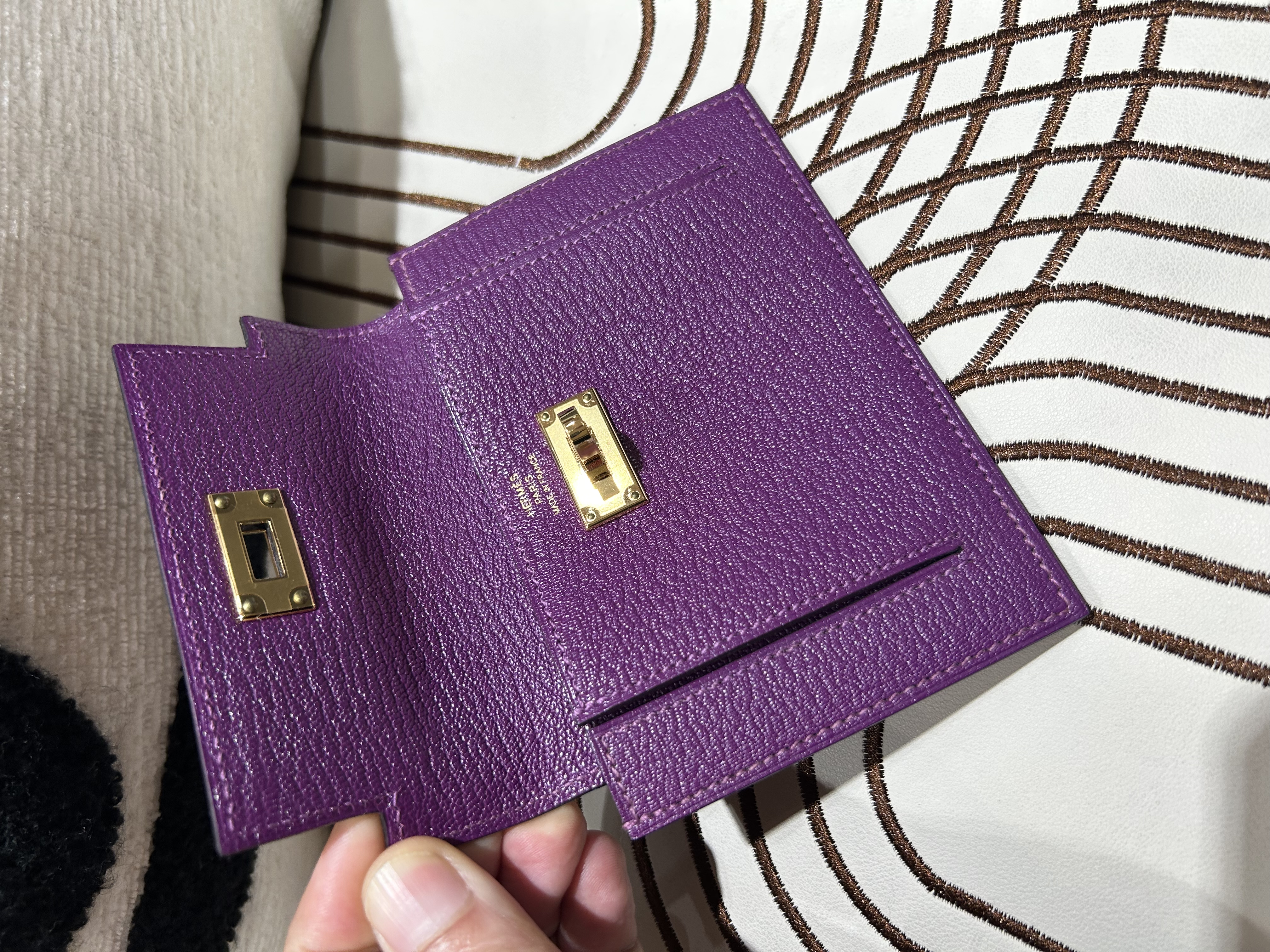 未使用品 Hermes Kelly Pocket Stamp Y 100%Authentic, Unused 未使用品 ✅Box