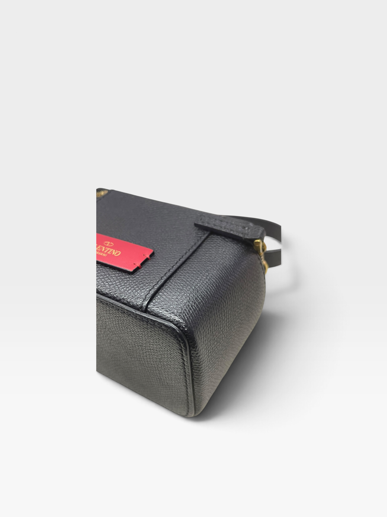 Pre-Owned VALENTINO Garavani VLogo Signature Mini Vanity Bag / Product Code: 100706