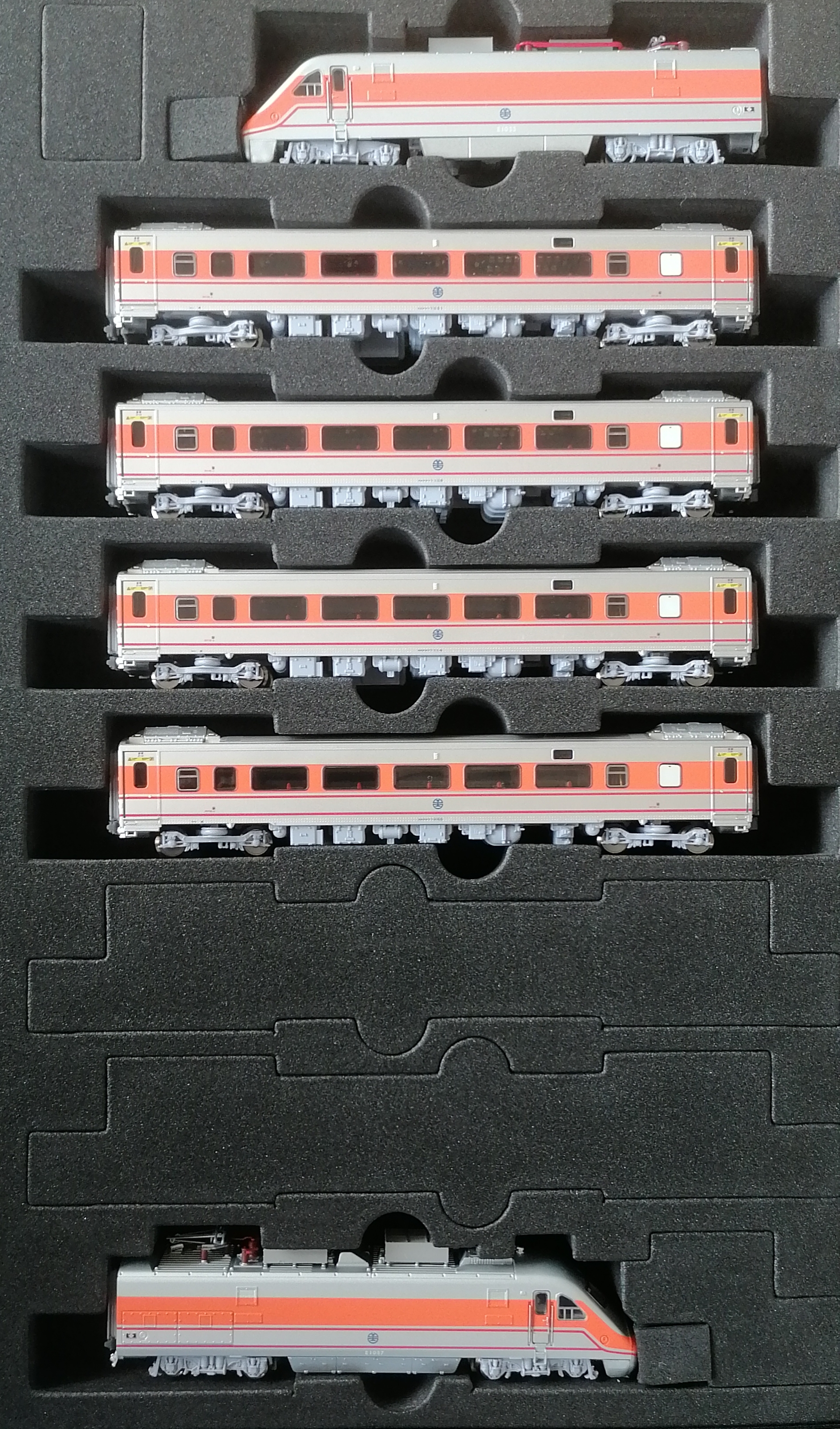 台鉄PP自強號列車 聲鐵雙車頭加四節車廂 N規