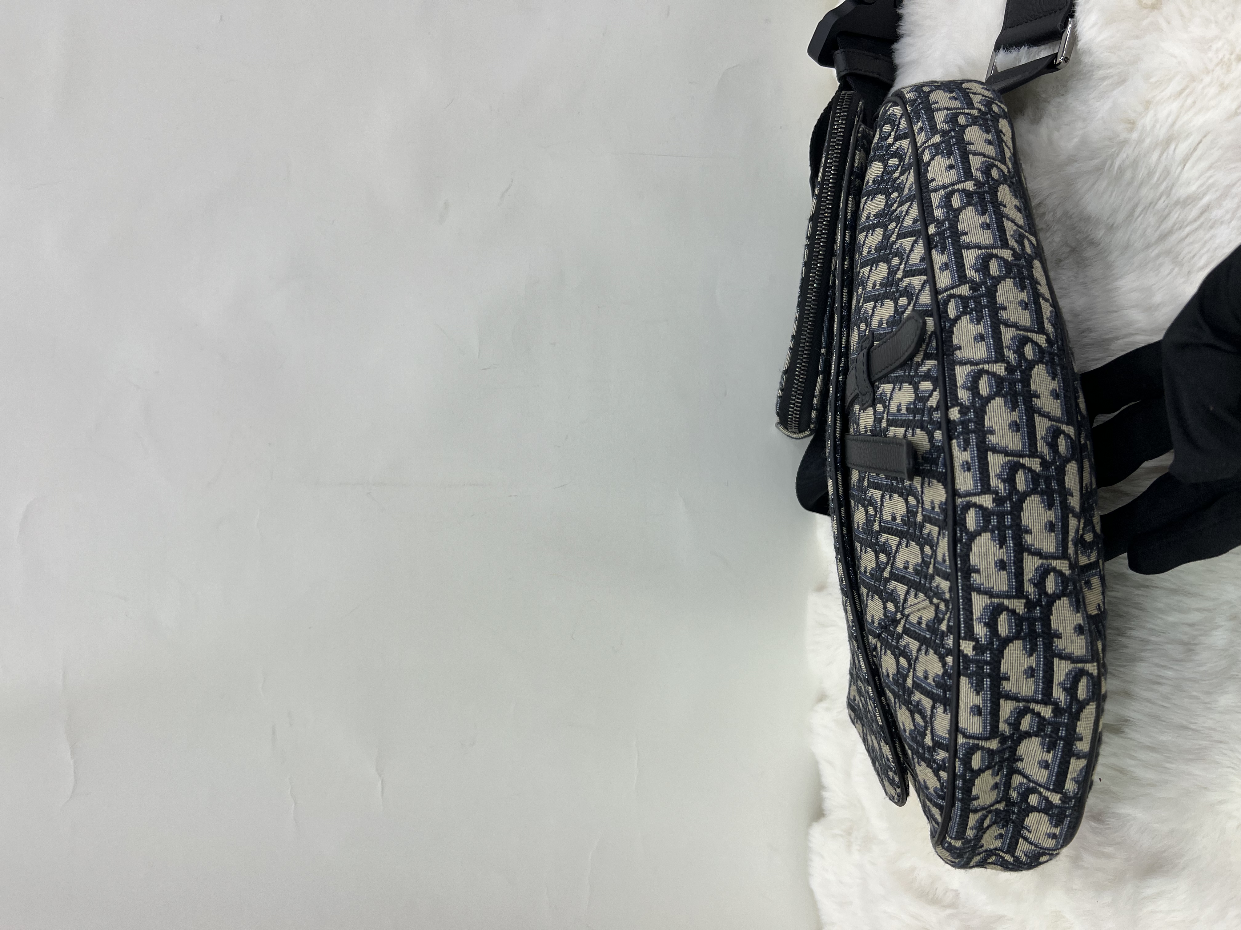 直播貨品 |  [1個-$100 2個-$300］J50