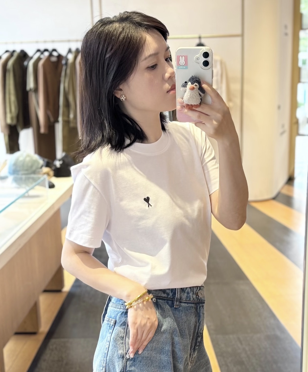 AMI 新款 白色圓領 logo Tee Size XS/S/M/L