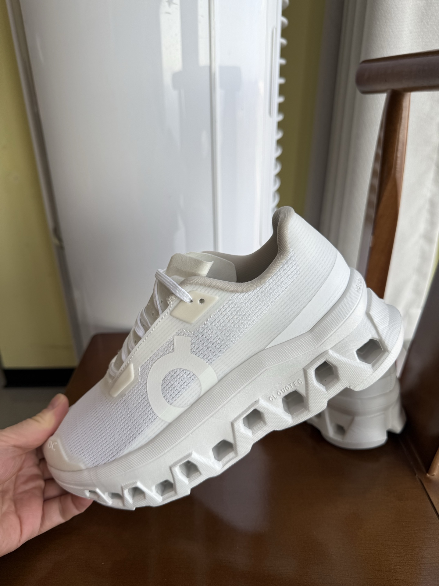 On Cloudmonster Void