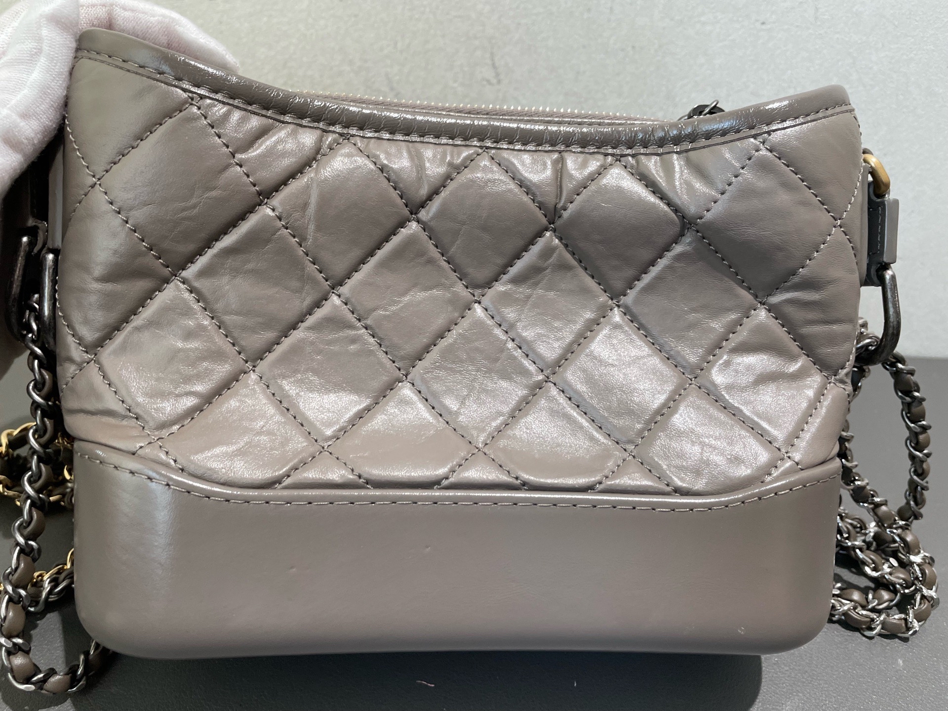 【預訂貨品】CHANEL 大象灰流浪包