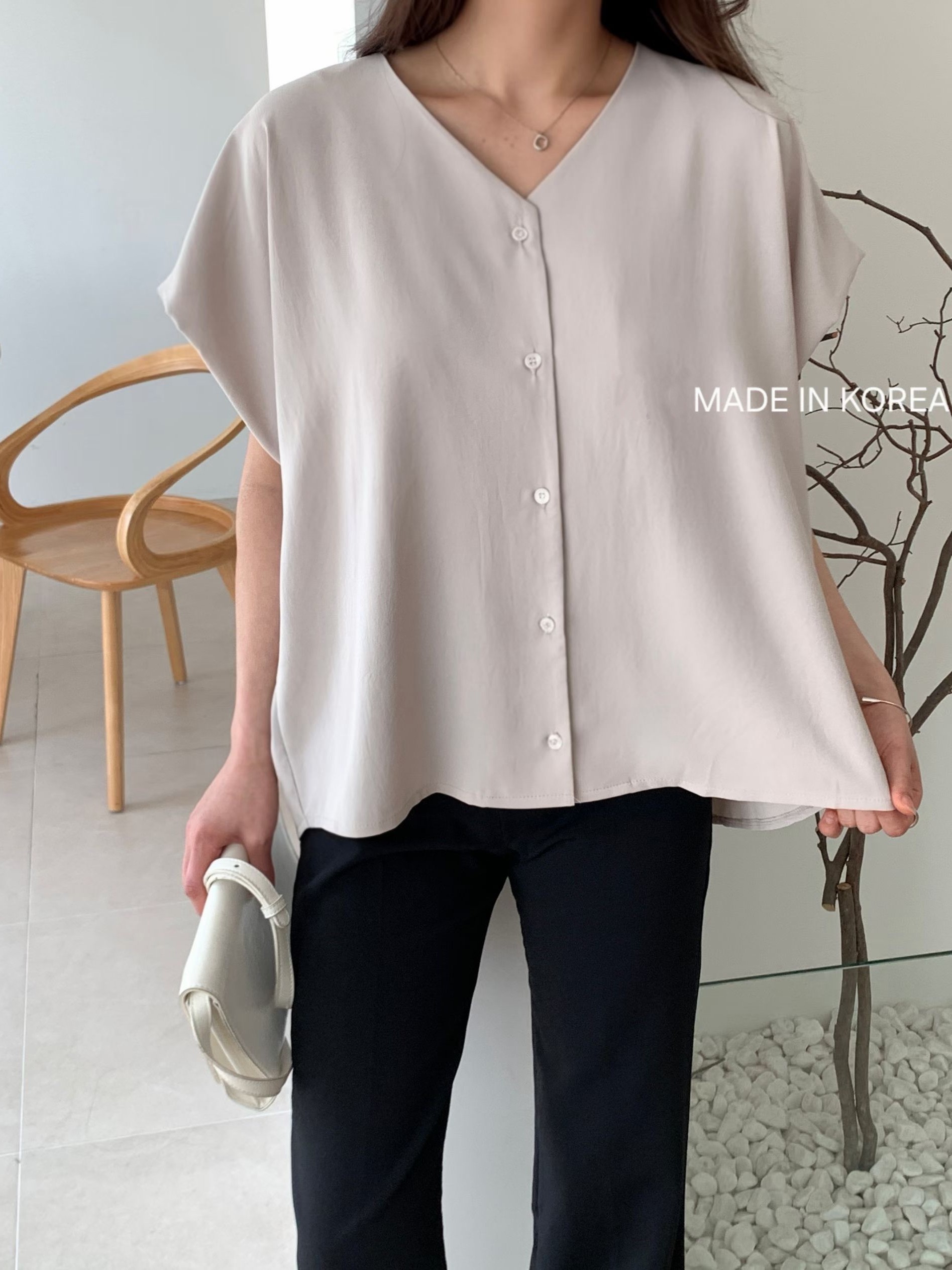 G6281 韓國🇰🇷V領淨色鬆身恤