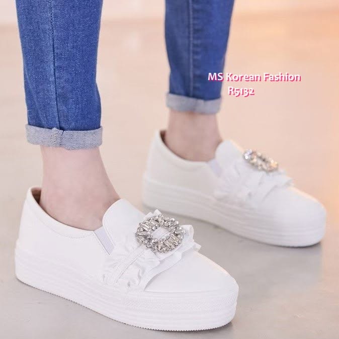 R5132 韓國🇰🇷閃石扣ruffle slipon