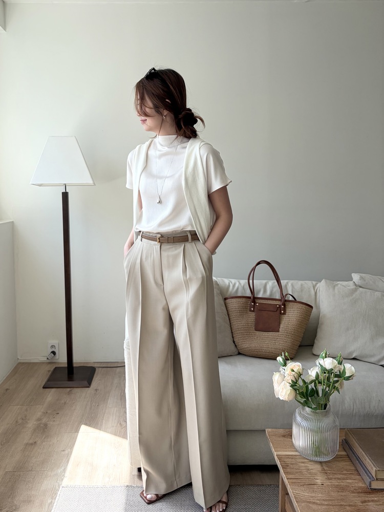 Timeless Pleated Flow Pants (Beige)