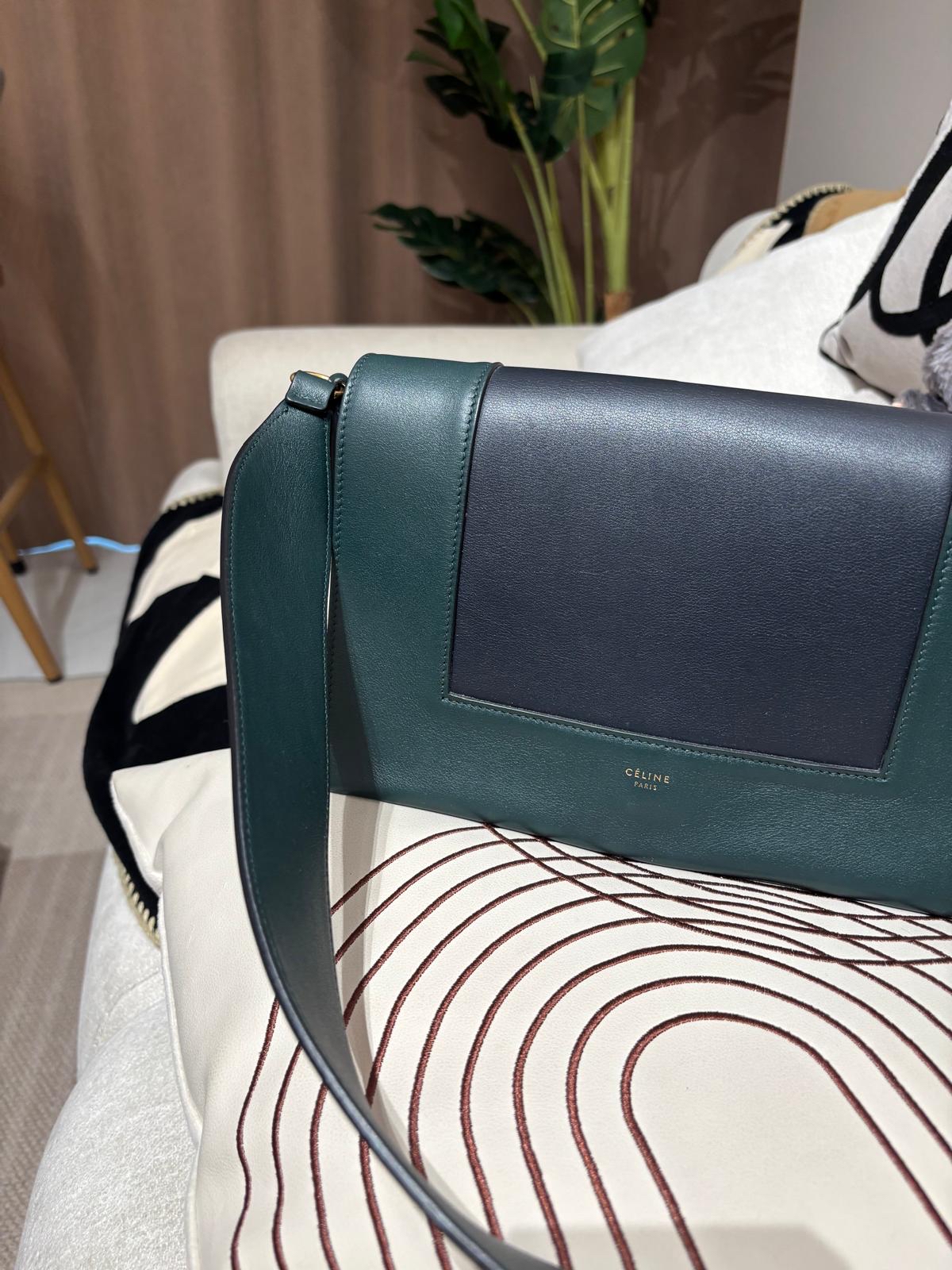 Celine frame medium calfskin flap bag 100%Authentic ,98%new✅dust bag✅收據