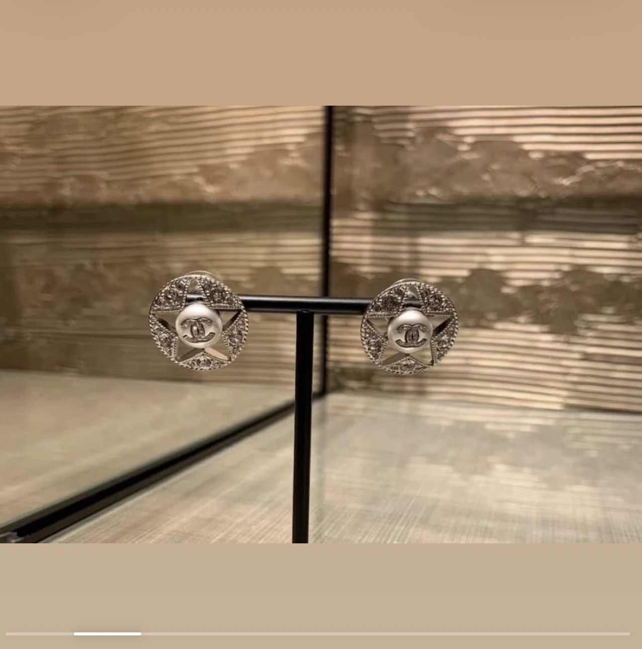 Chanel香奈兒星形鑲鑽耳環