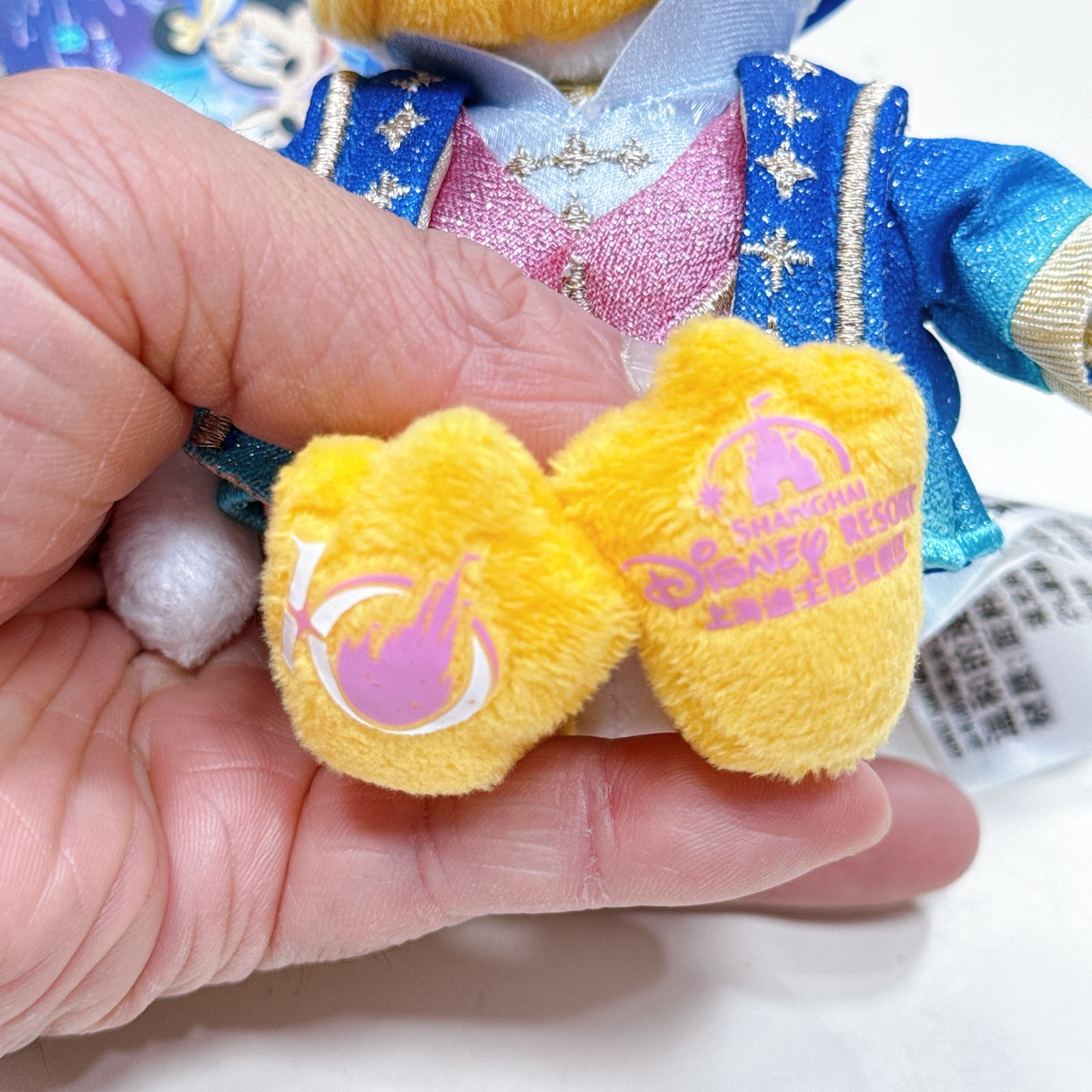 上海迪士尼樂園園內限定 唐老鴨10周年系列生日系列，雨天系列系列公仔掛飾 