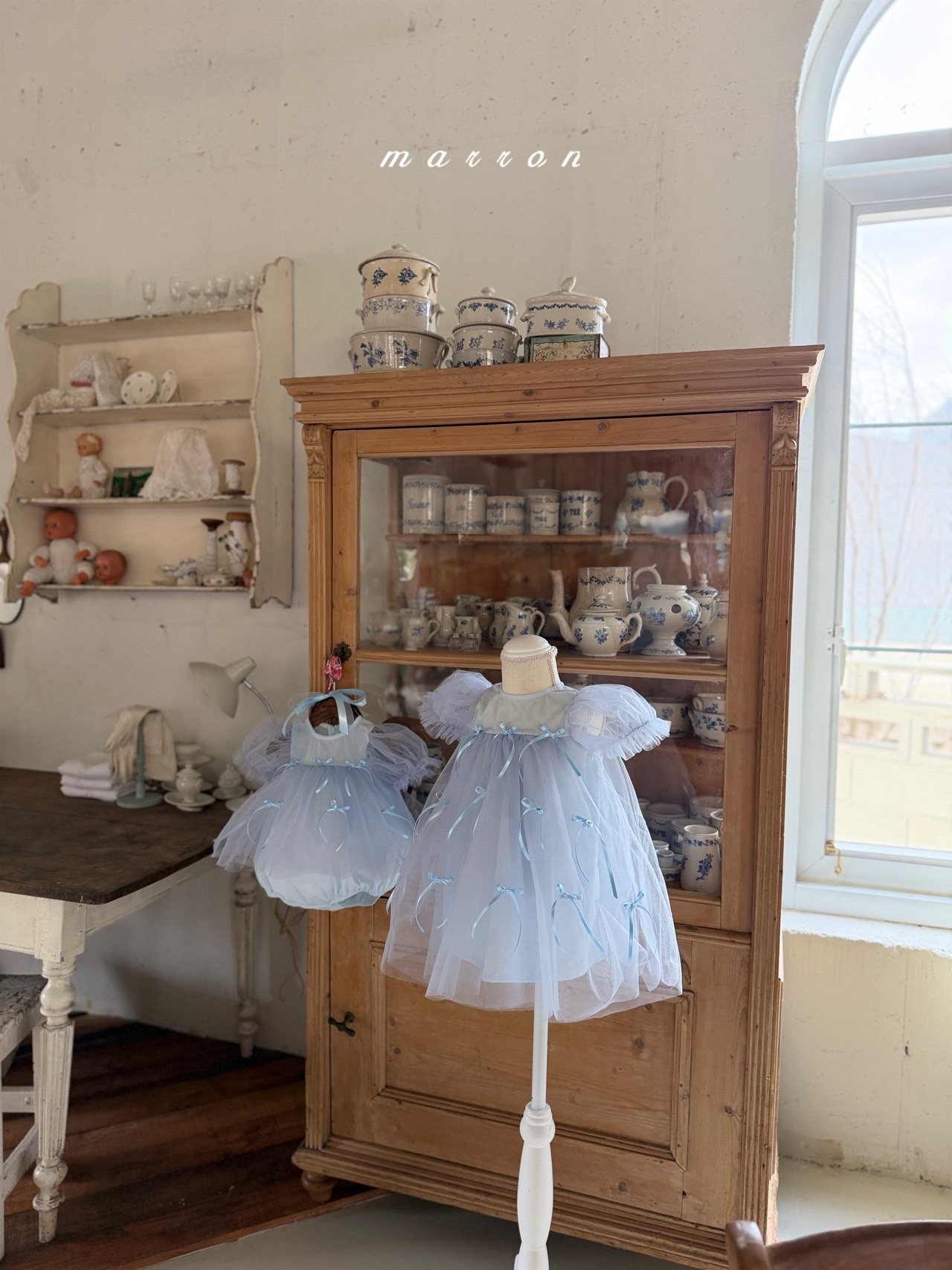 ☀️預訂 韓國直送☀️🇰🇷Marron兩色絲帶薄紗泡泡袖連身裙