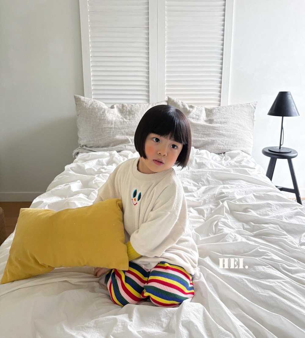 Hei | Peek-a-Boo T-Shirt