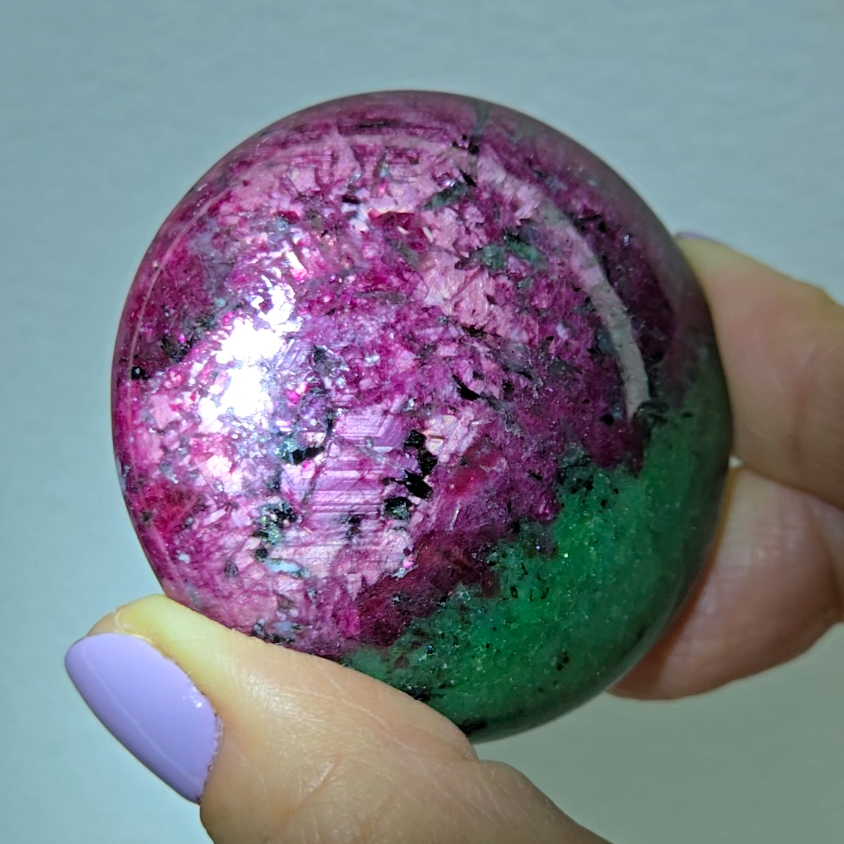 Ruby in zoisite cabochon with intense UV - RBY1