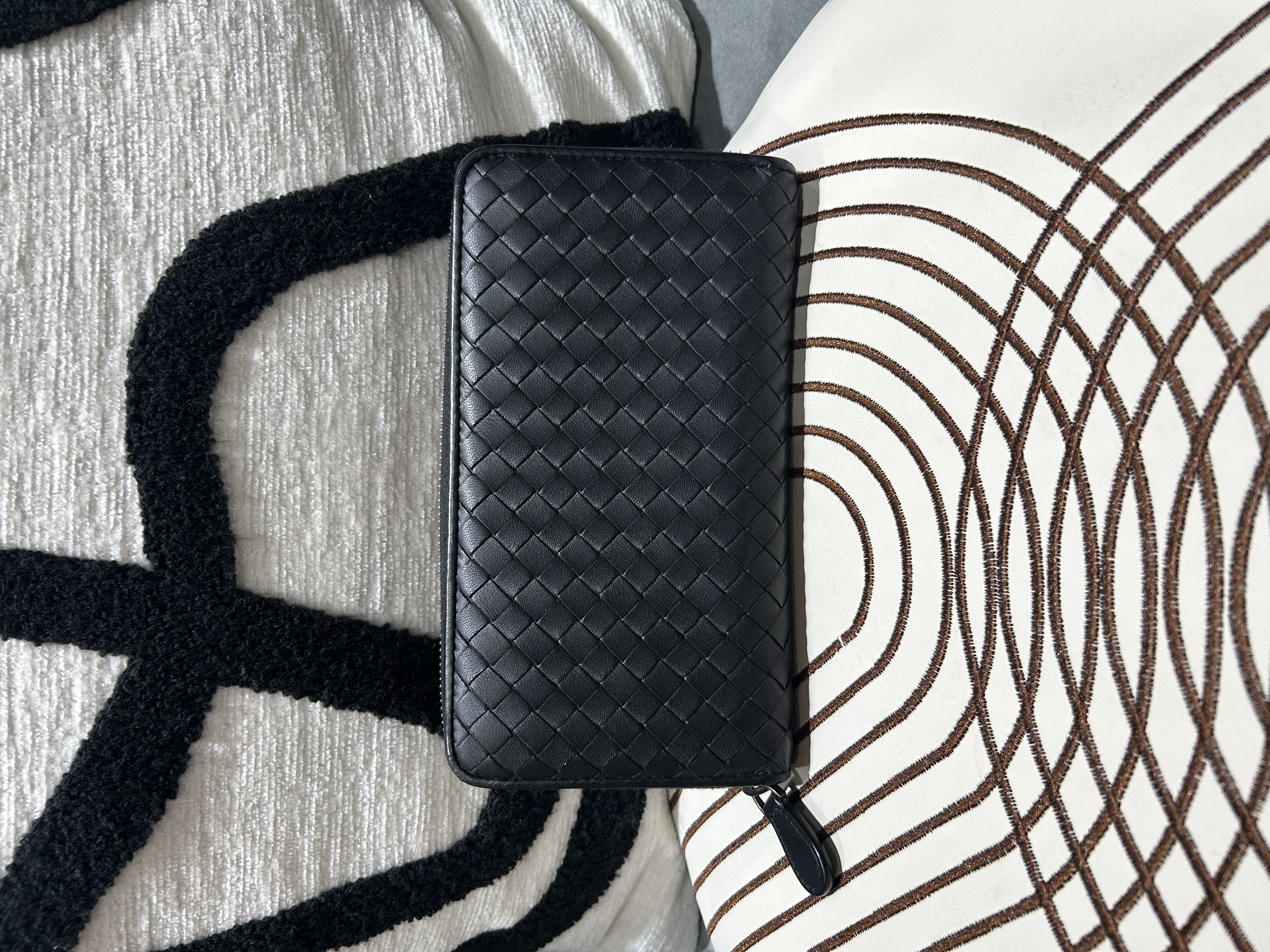 Bottega Veneta BV Zip LONG WALLET Black 100%Authentic ,95%new ✅dust bag