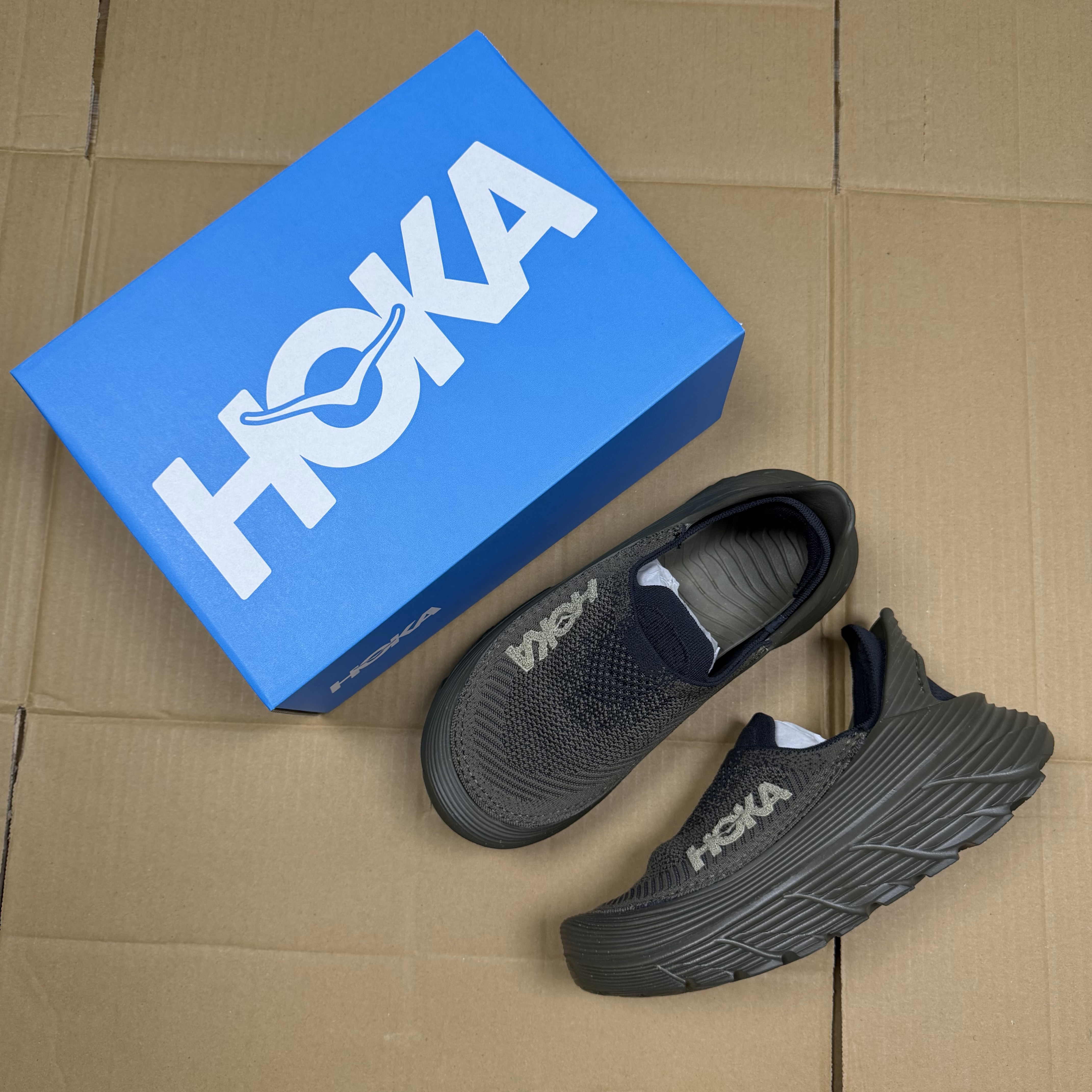 HOKA Restore TC