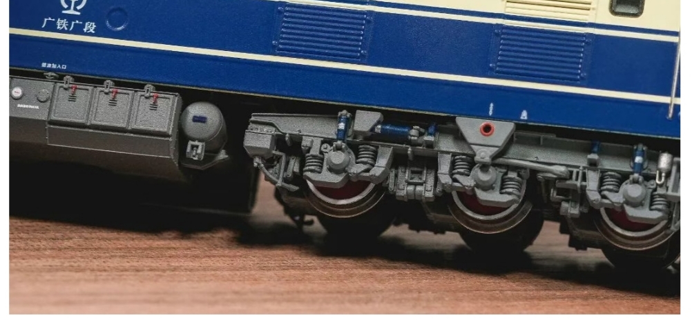 東風11 N規（1：160）電動火車模型