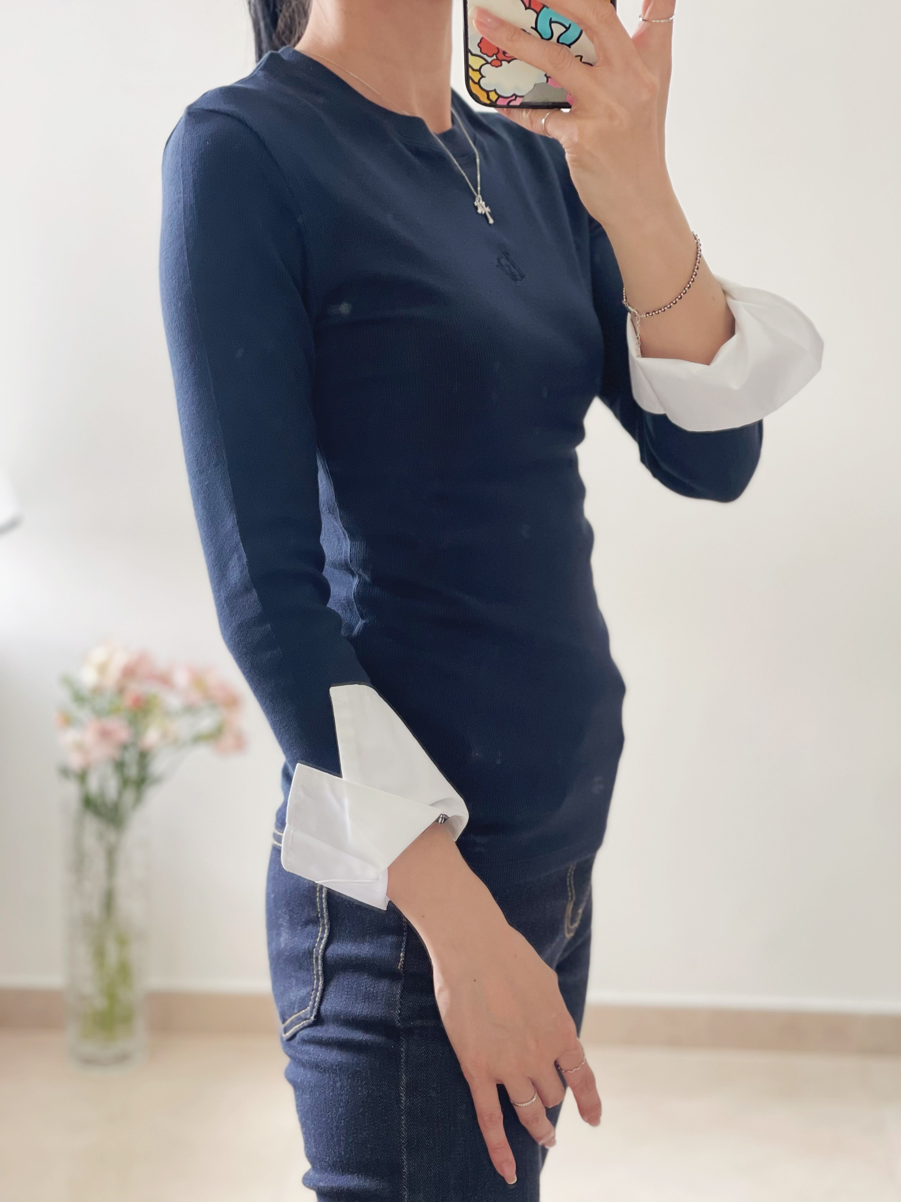 Feminine stretchy cuff tee 