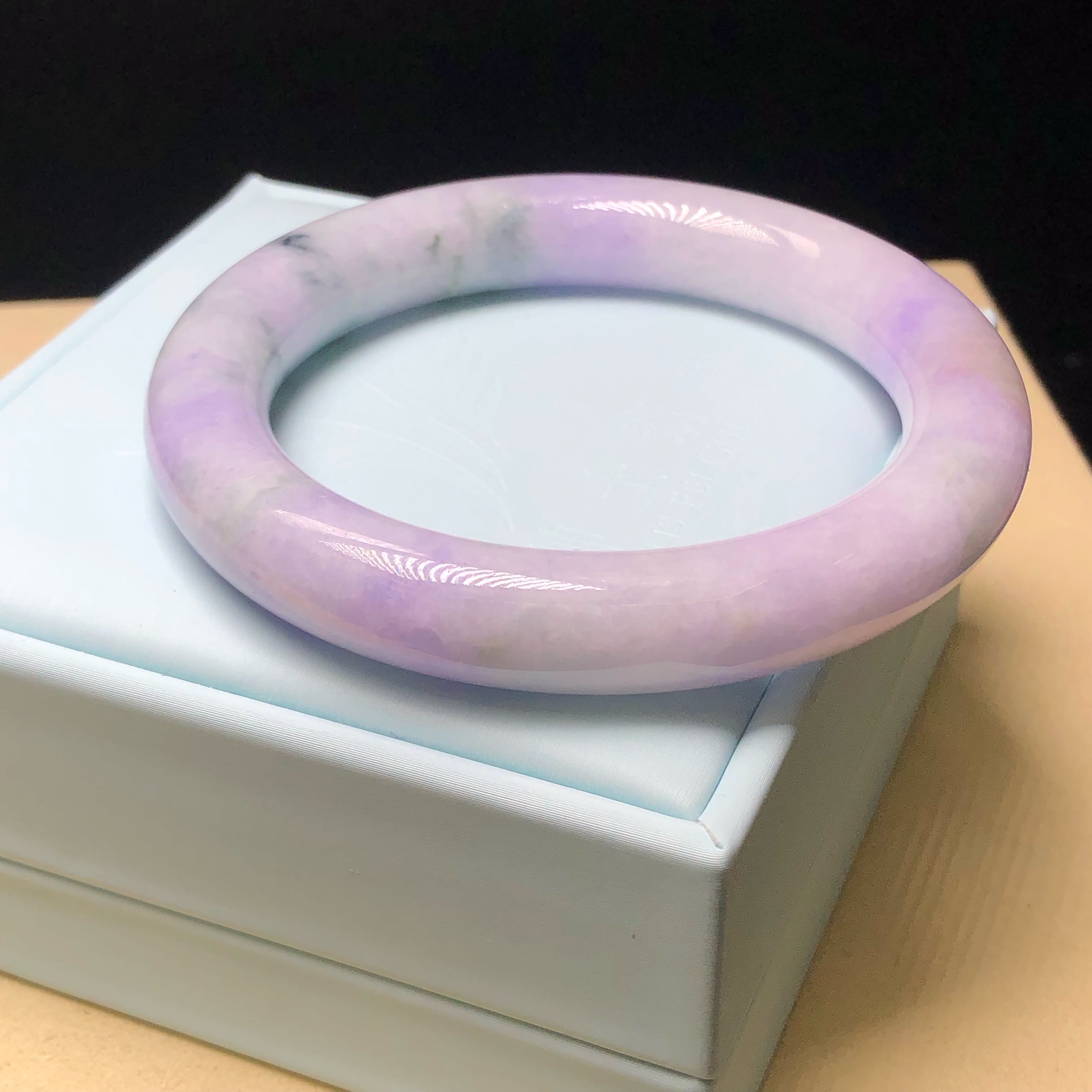 C06813 藍紫飄藍花圓鐲57.4mm(有裂)