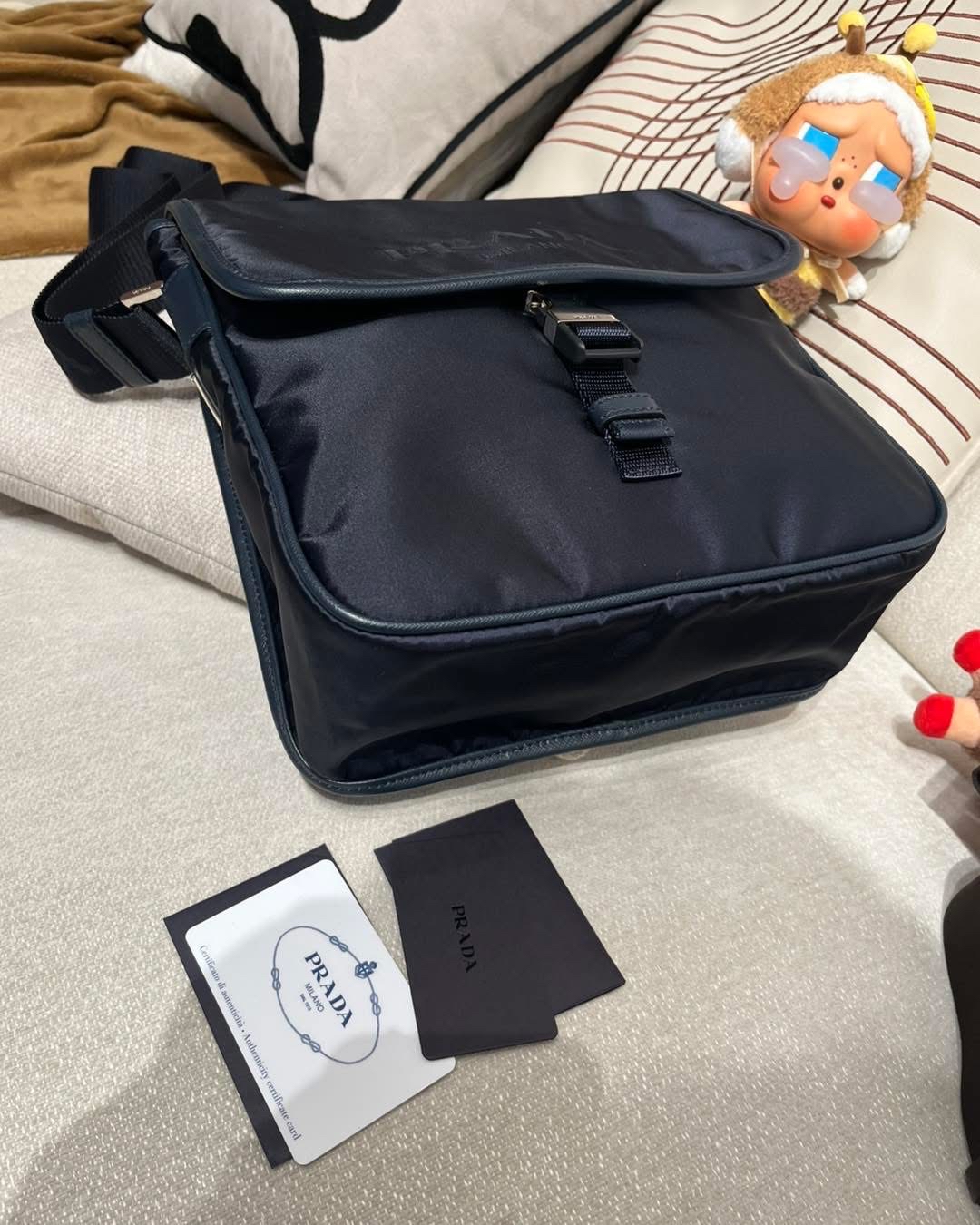 Prada nylon bag Crossbody 100%Authentic,98%new✅ certificate✅Dust bag